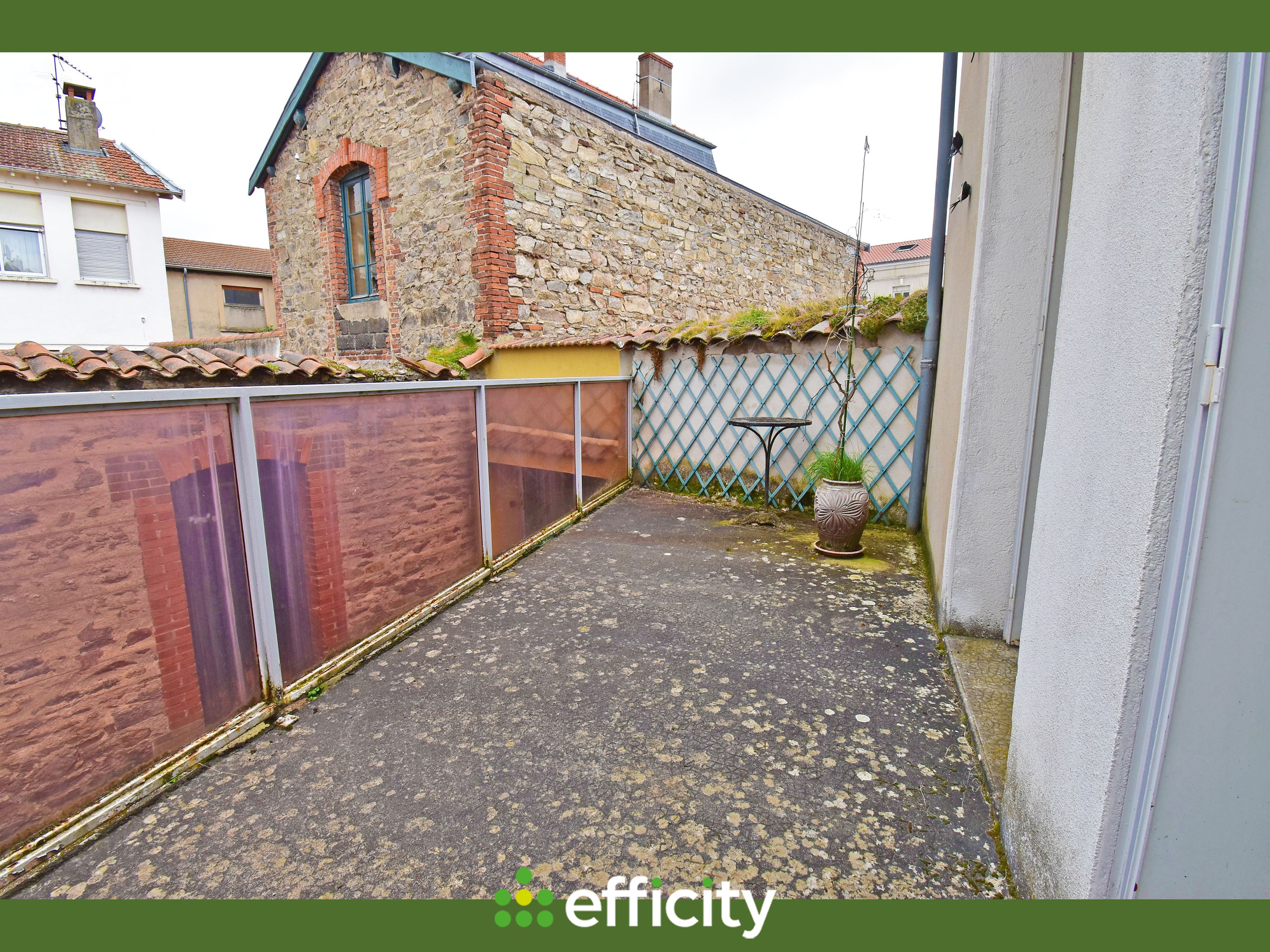 Achat immobilier Immeuble   137m2 à Chazelles-sur-Lyon (42140) - Photo n°4
