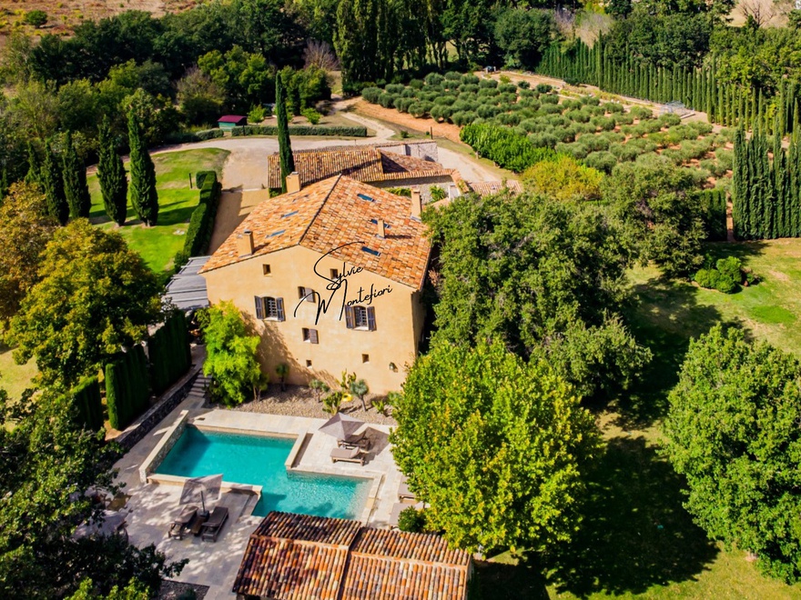 maison 15 pièces - 700,0m2 à Correns (83570)