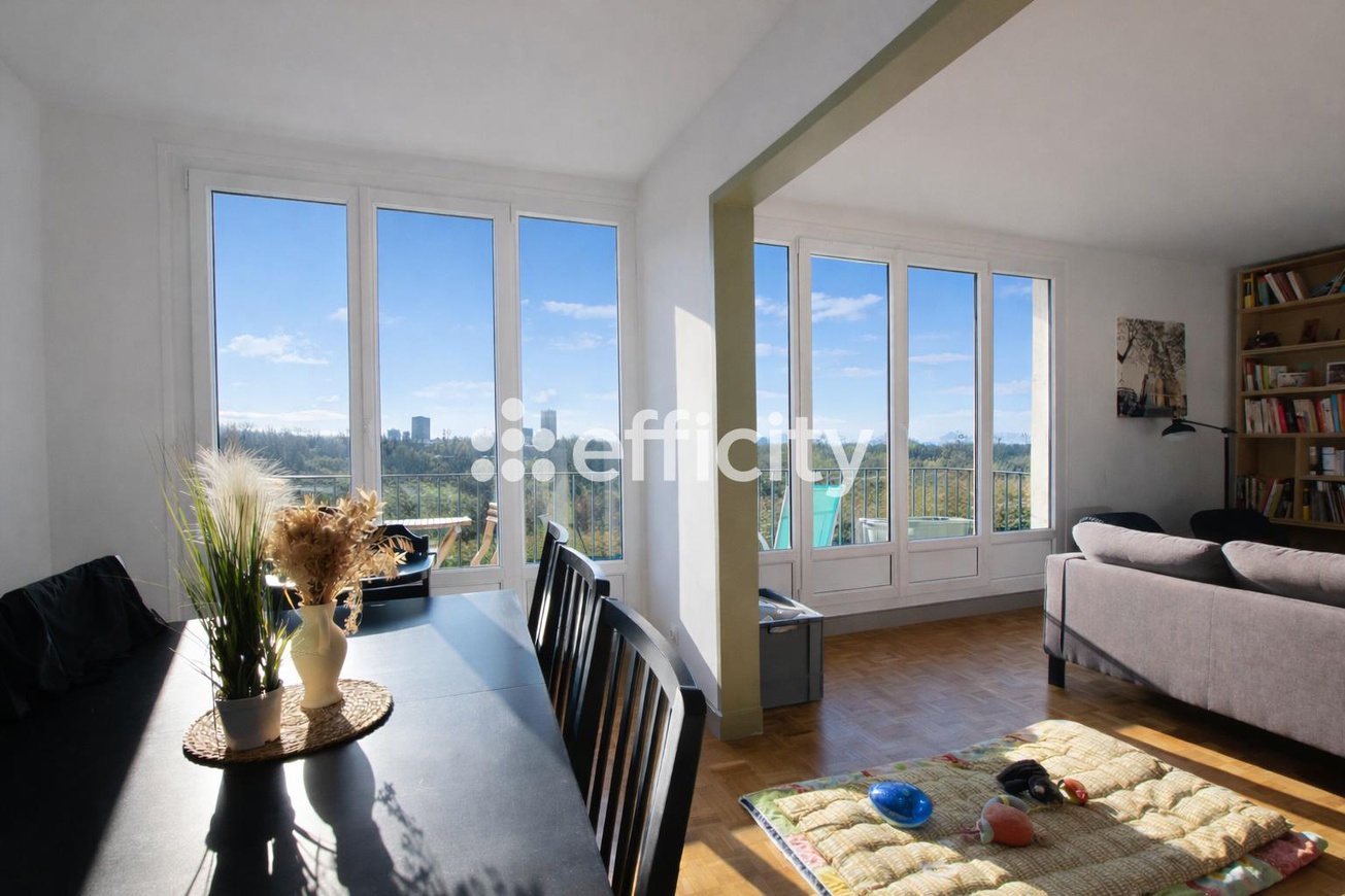 Achat immobilier Appartement 5 pièces  93m2 à Reims (51100) - Photo n°1