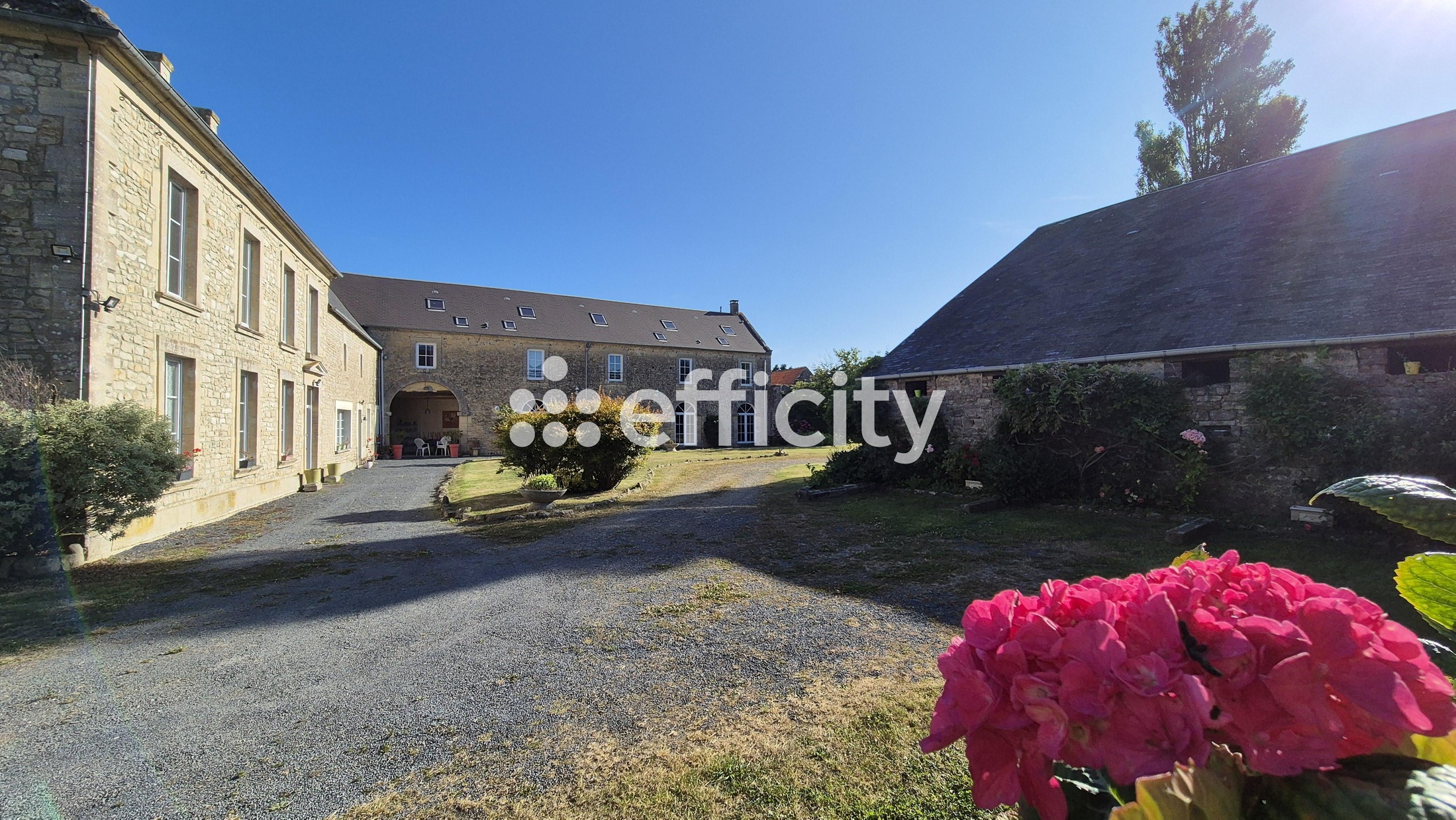 maison 14 pièces - 495,0m2 à Saint-Pierre-du-Mont (14450)