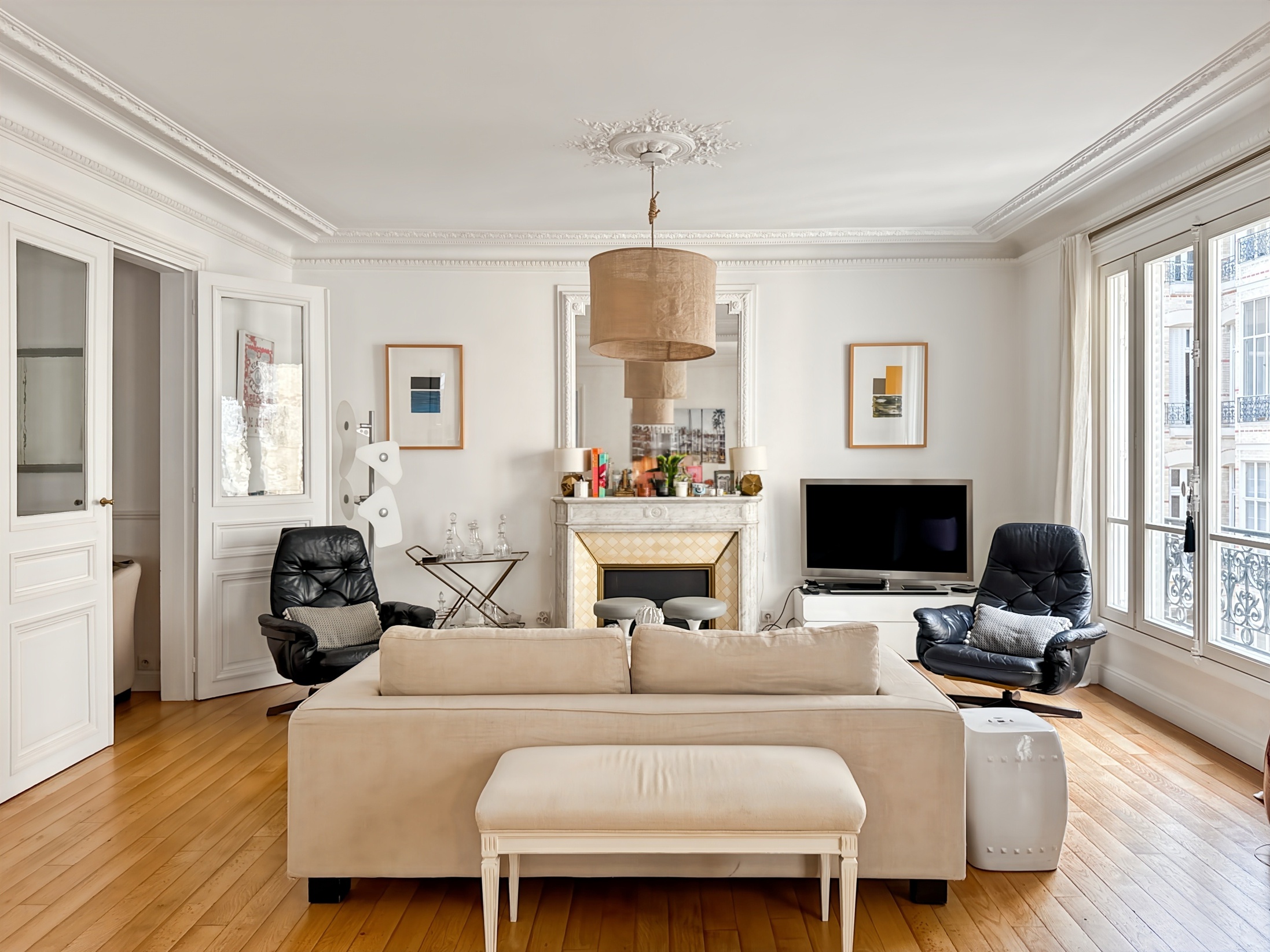 appartement 6 pièces - 160m2 à Paris (75116)