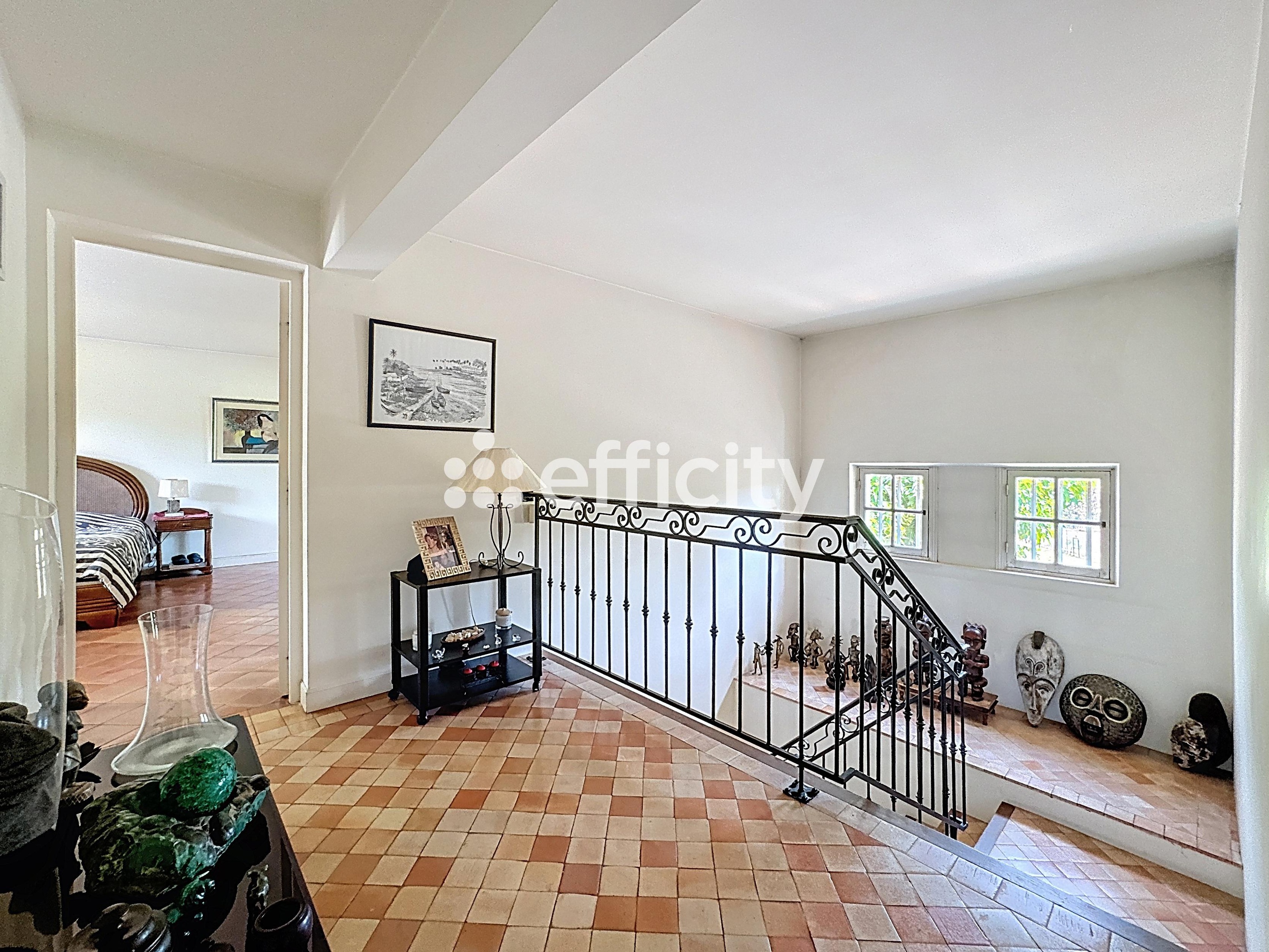 Achat immobilier Maison 8 pièces  210m2 à Aix-en-Provence (13290) - Photo n°11