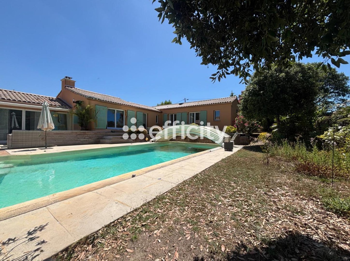 Achat immobilier Maison 6 pièces  220m2 à Pornic (44210) - Photo n°1