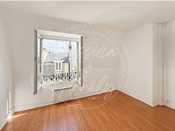 appartement 1 pièces - 12m2 à Paris (75017)