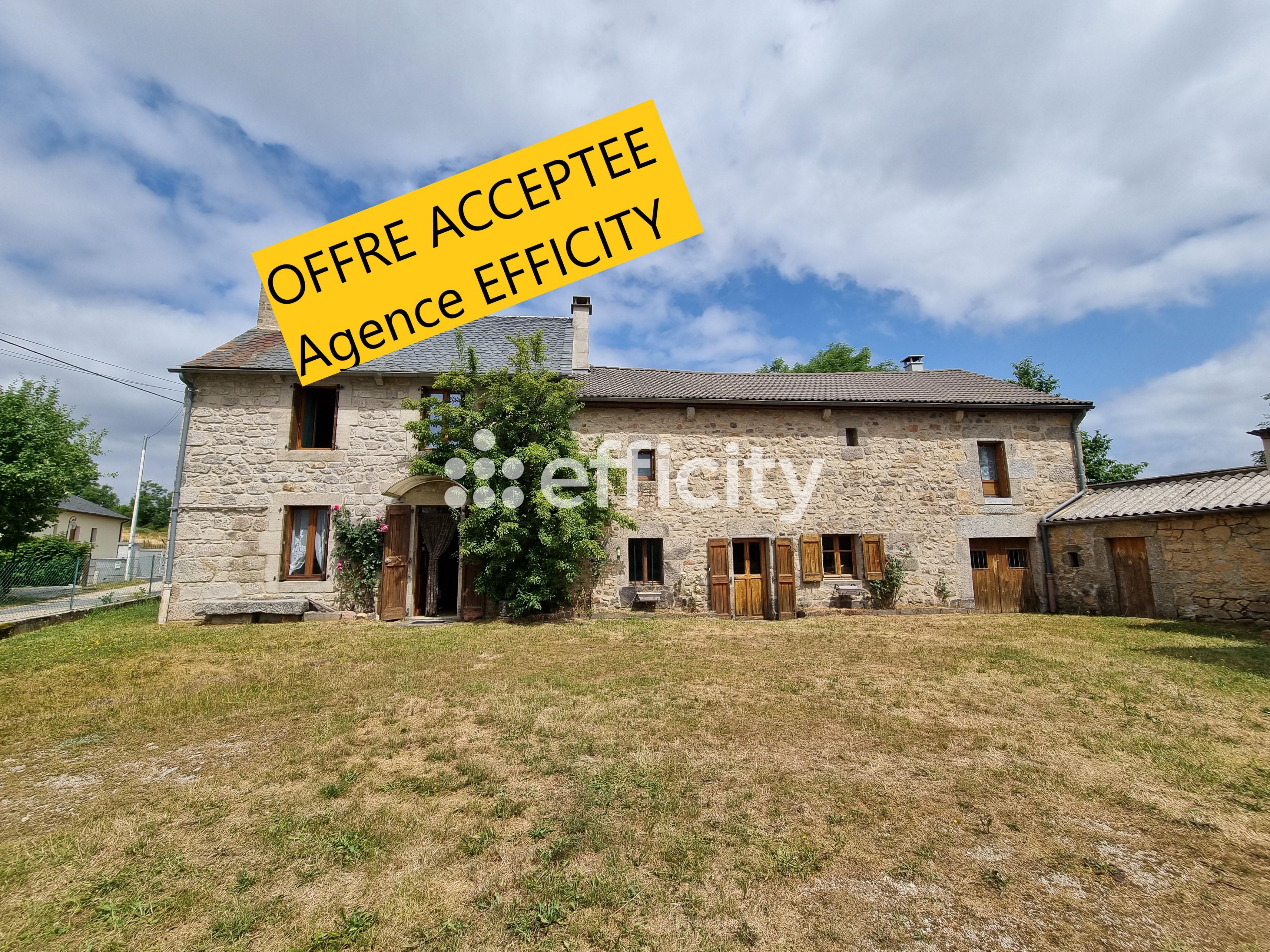 Achat immobilier Maison 10 pièces  141m2 à Saint-Alban-sur-Limagnole (48120) - Photo n°1