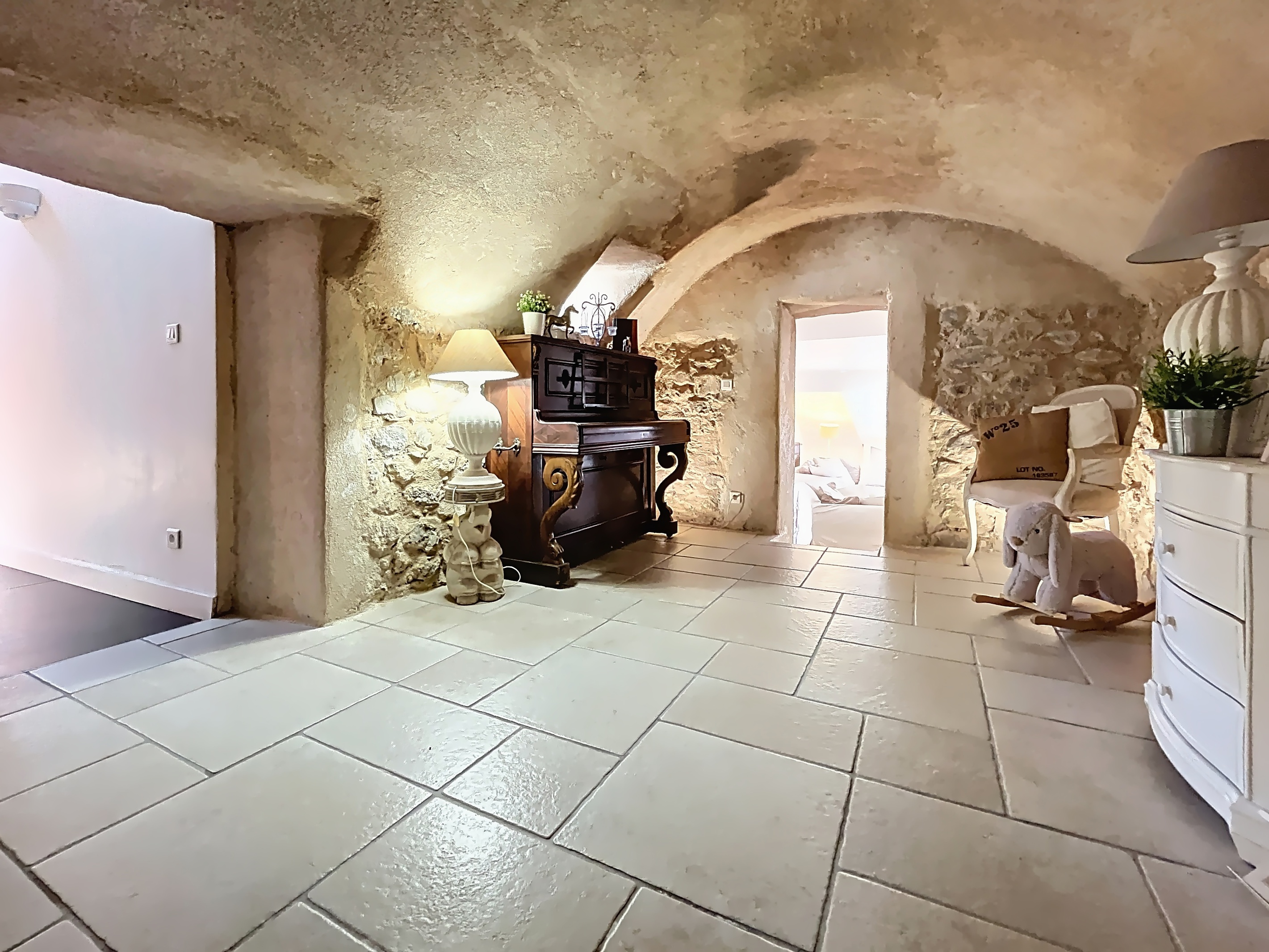 Achat immobilier Maison 9 pièces  271m2 à Mirmande (26270) - Photo n°17
