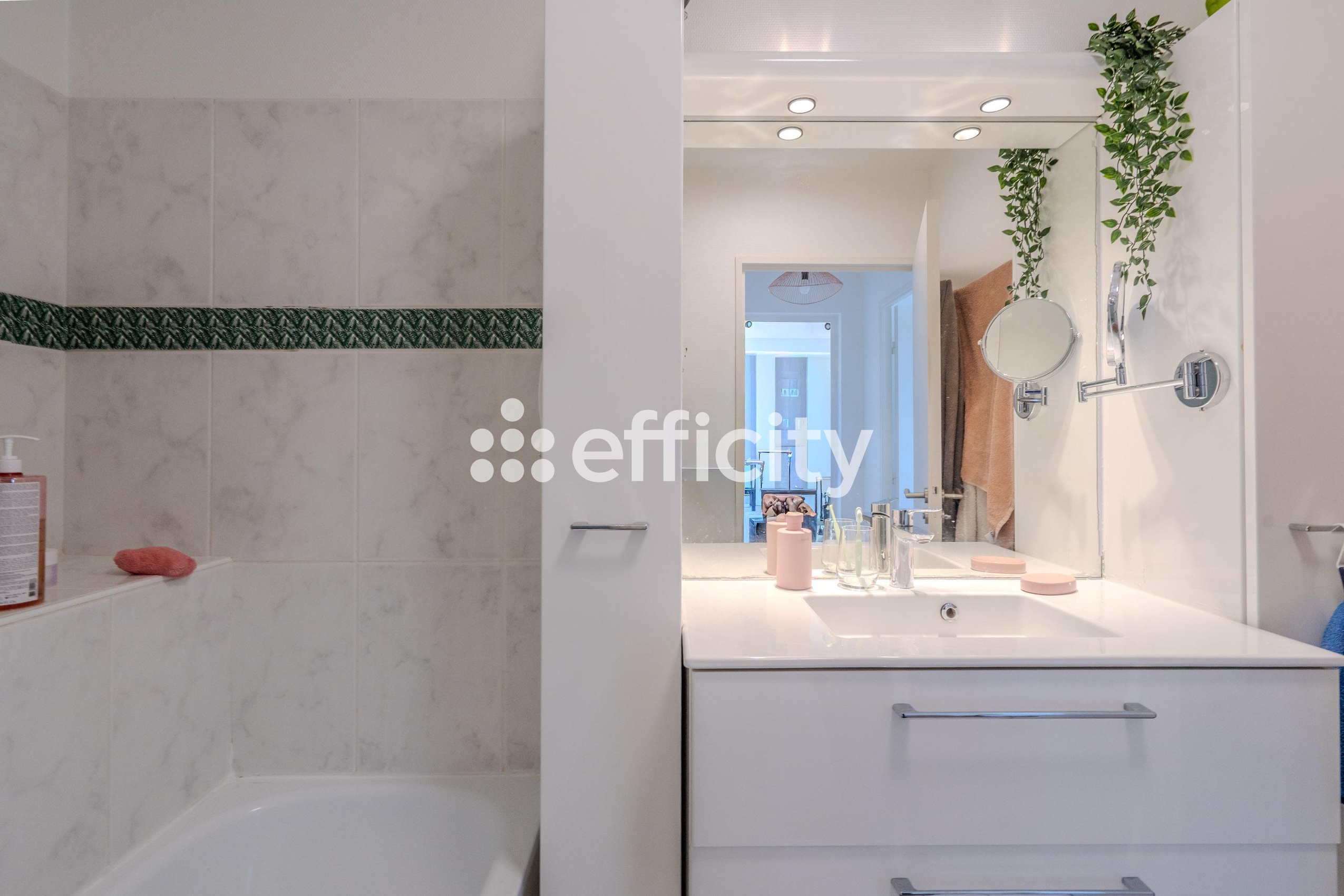 Achat immobilier Appartement 2 pièces  49m2 à Bordeaux (33000) - Photo n°7