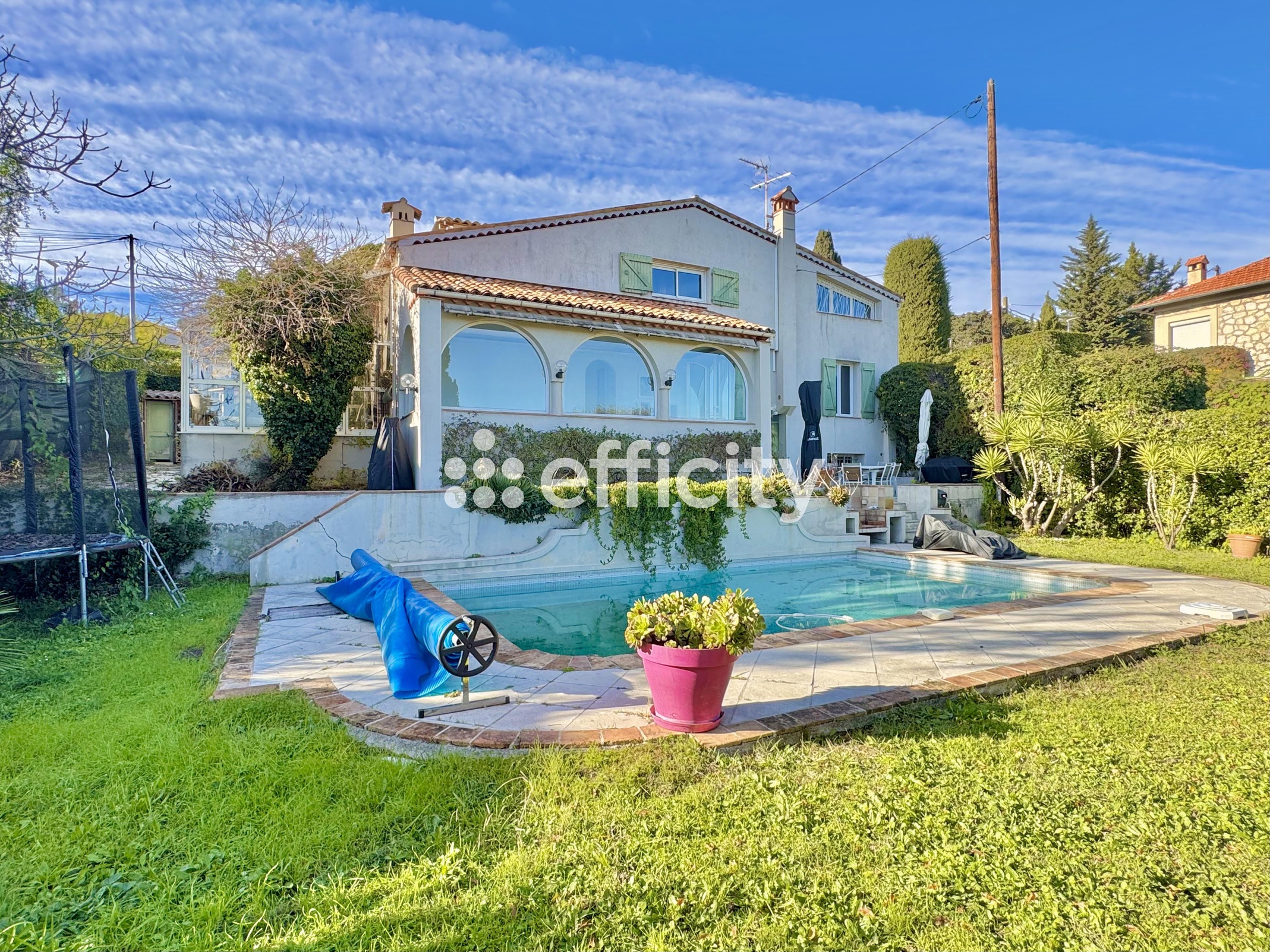 maison 6 pièces - 150m2 à Cagnes-sur-Mer (06800)