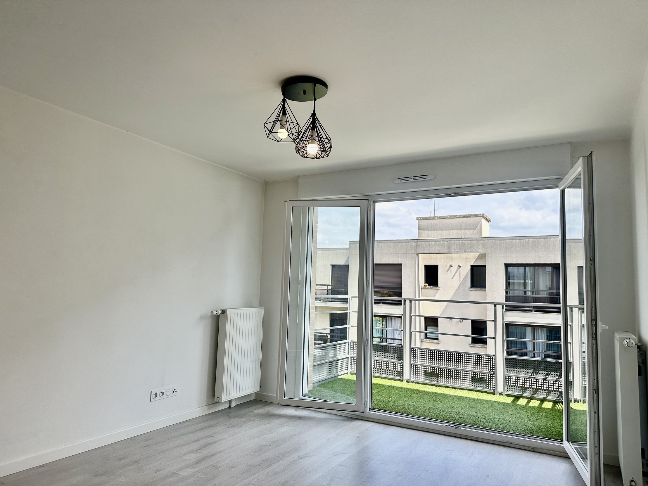 appartement 3 pièces - 56m2 à Bondy (93140)