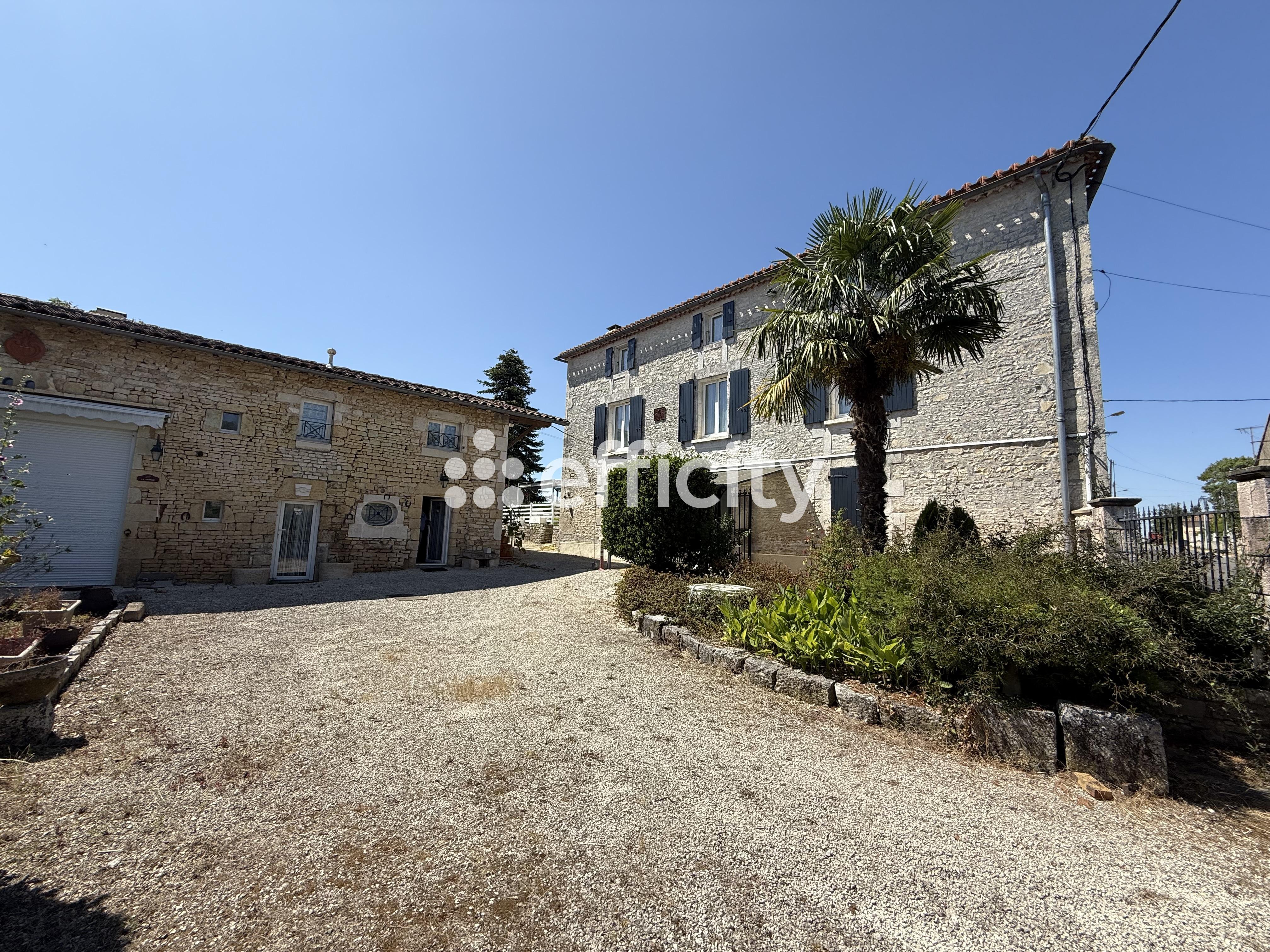 Maison 13 pièces 325 m² · à Valence · 325 m² · 318 500 €