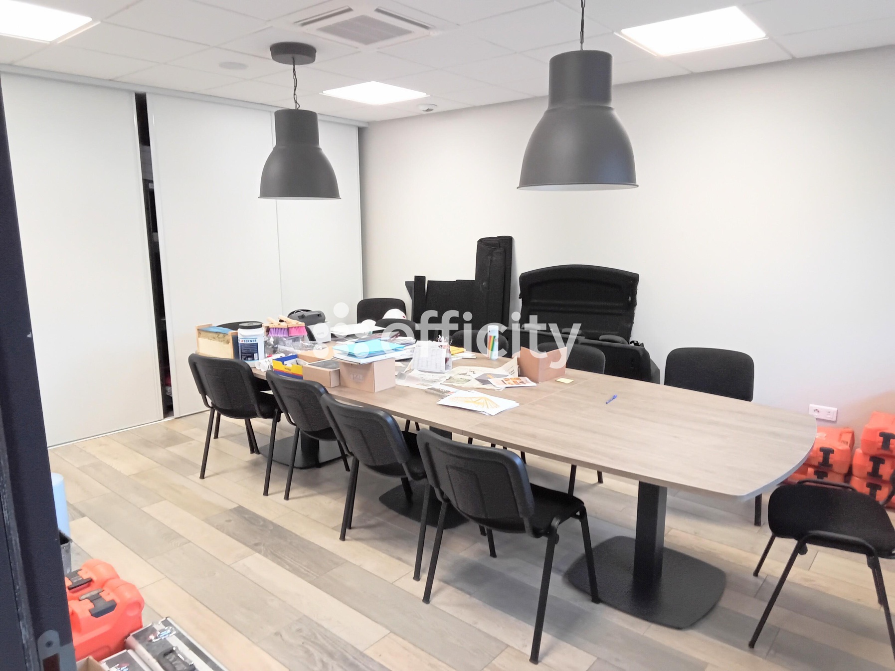 local-commercial 7 pièces - 2200,0m2 à Gueugnon (71130)