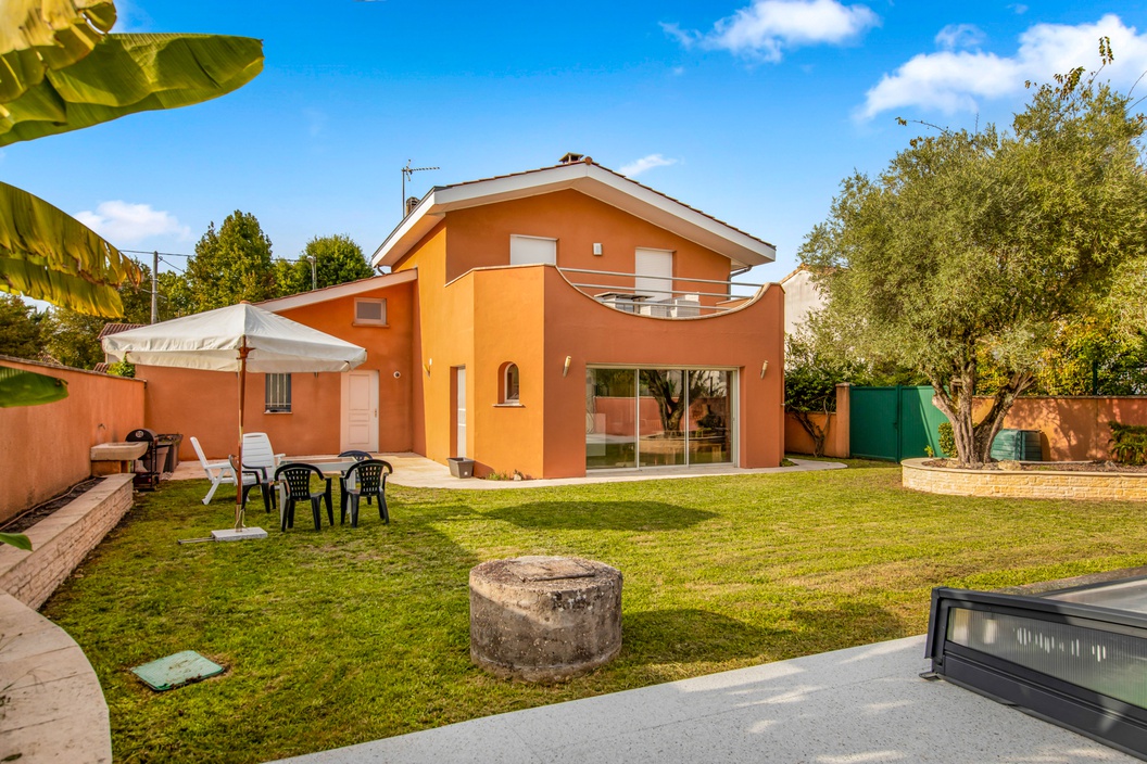 maison 5 pièces - 150m2 à Pessac (33600)