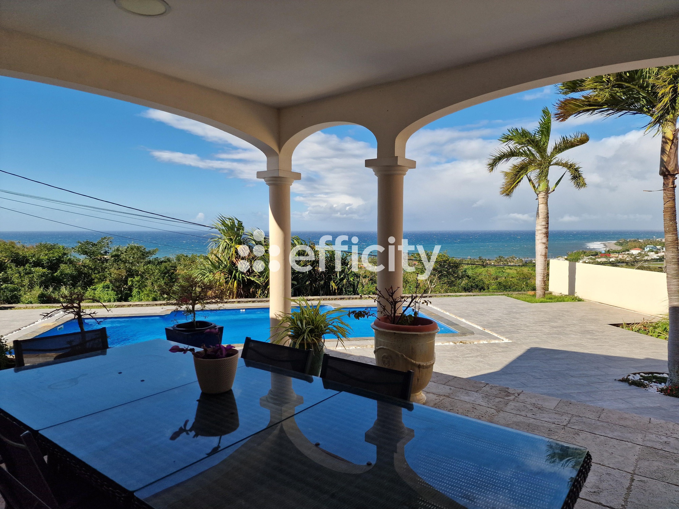 maison 4 pièces - 168m2 à Saint-Benoît (97470)