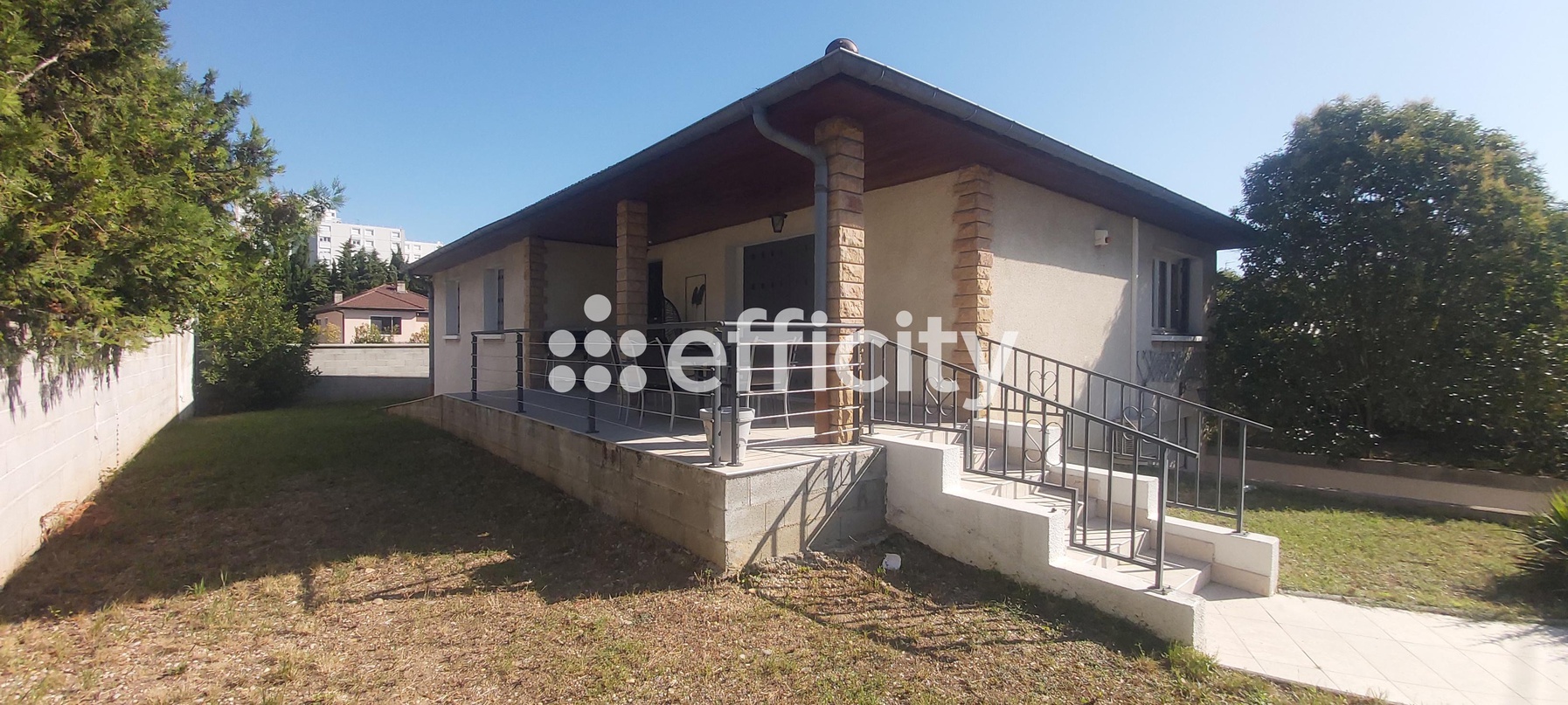 maison 5 pièces - 117m2 à Vaulx-en-Velin (69120)