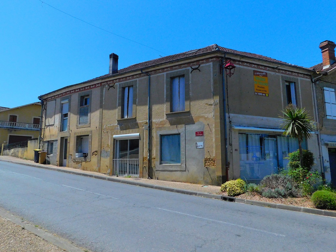 immeuble 6 pièces - 224m2 à Estang (32240)