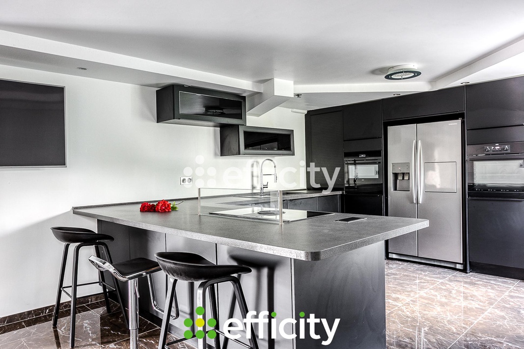 maison 8 pièces - 165m2 à Corbas (69960)