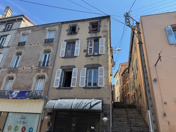 maison 5 pièces - 109m2 à Thiers (63300)