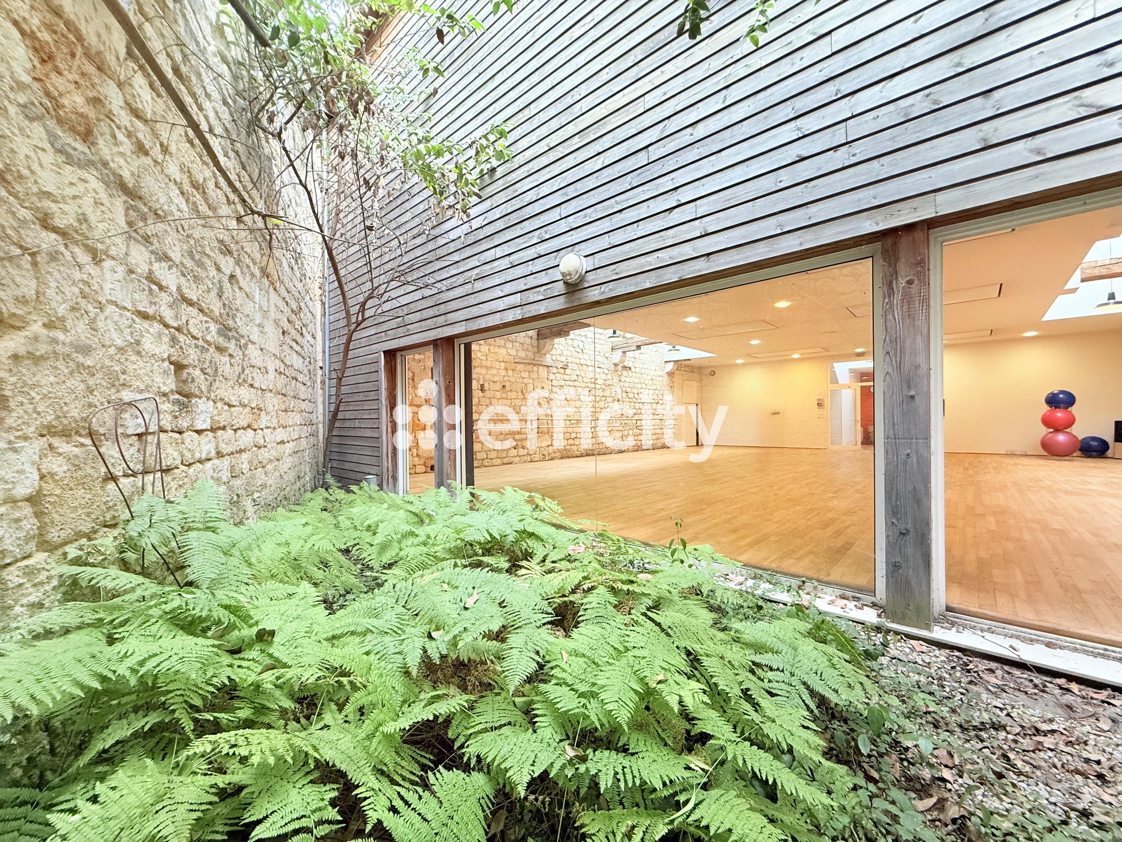 local commercial 10 pièces - 420m2 à Bordeaux (33300)