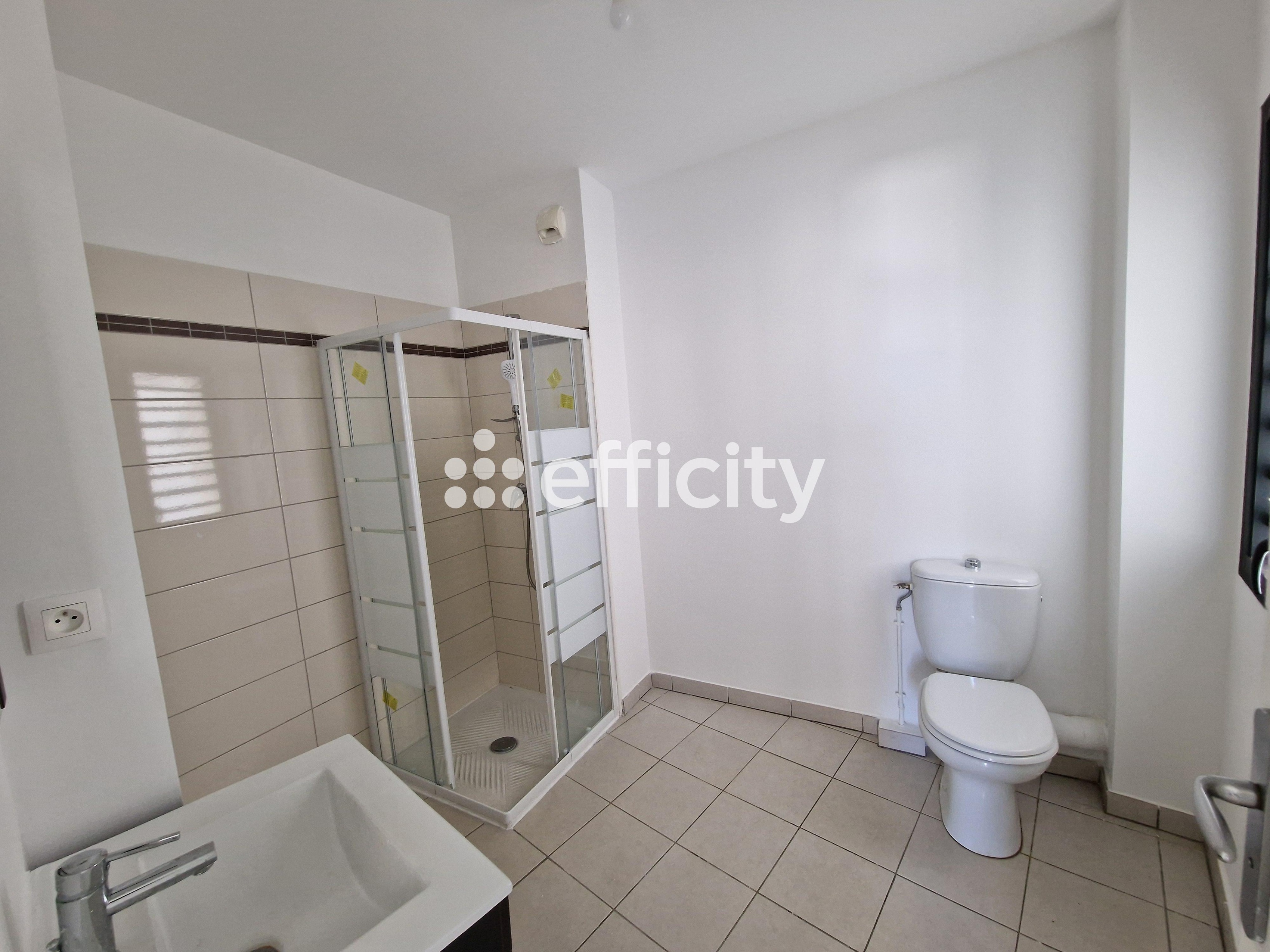 Achat immobilier Appartement 2 pièces  45m2 à Saint-Denis (97400) - Photo n°6