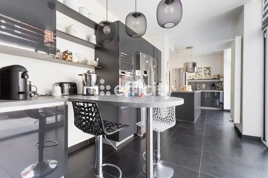 Achat immobilier Maison 8 pièces  230m2 à Roubaix (59100) - Photo n°4