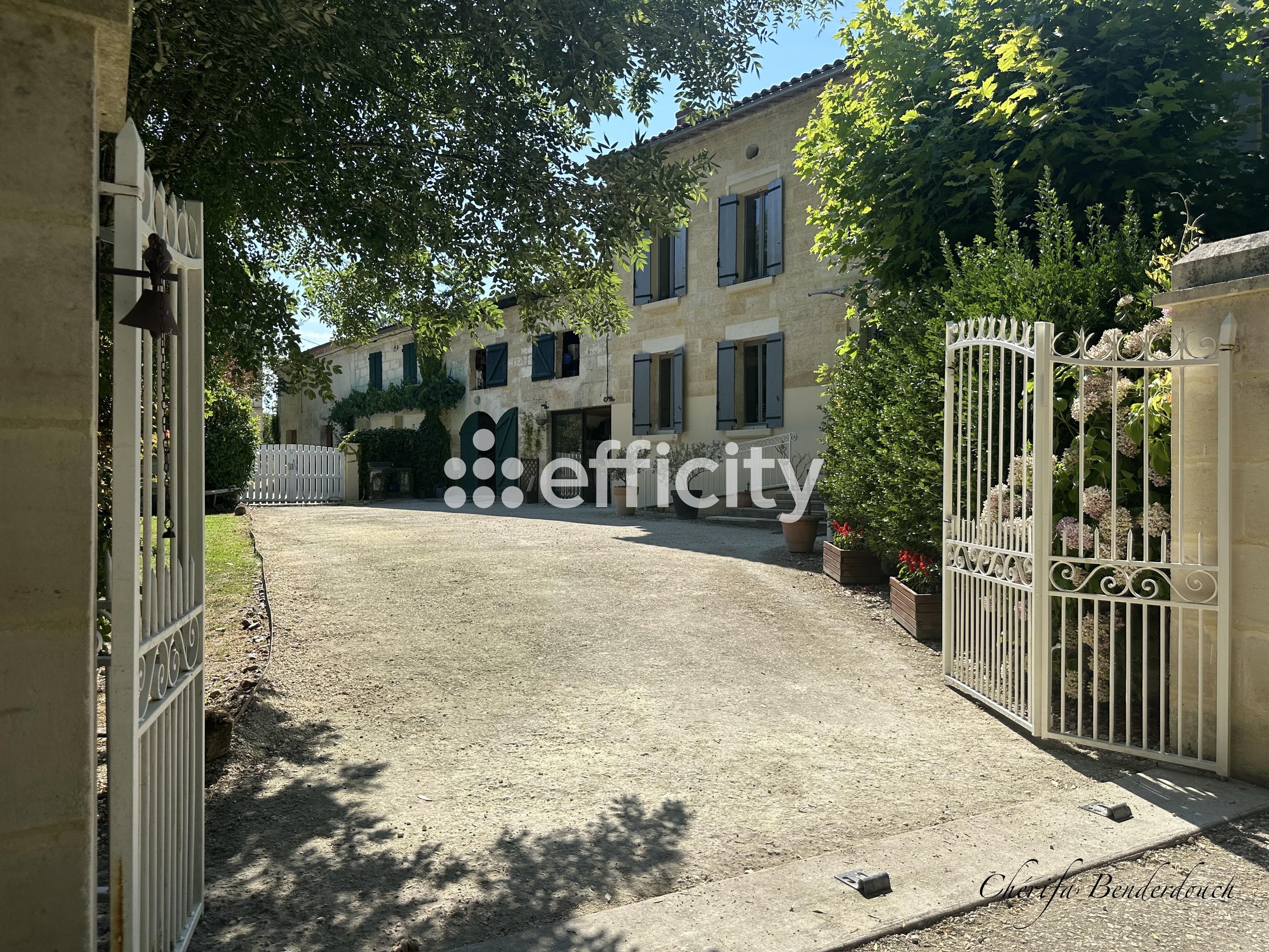 maison 6 pièces - 180m2 à Les Peintures (33230)