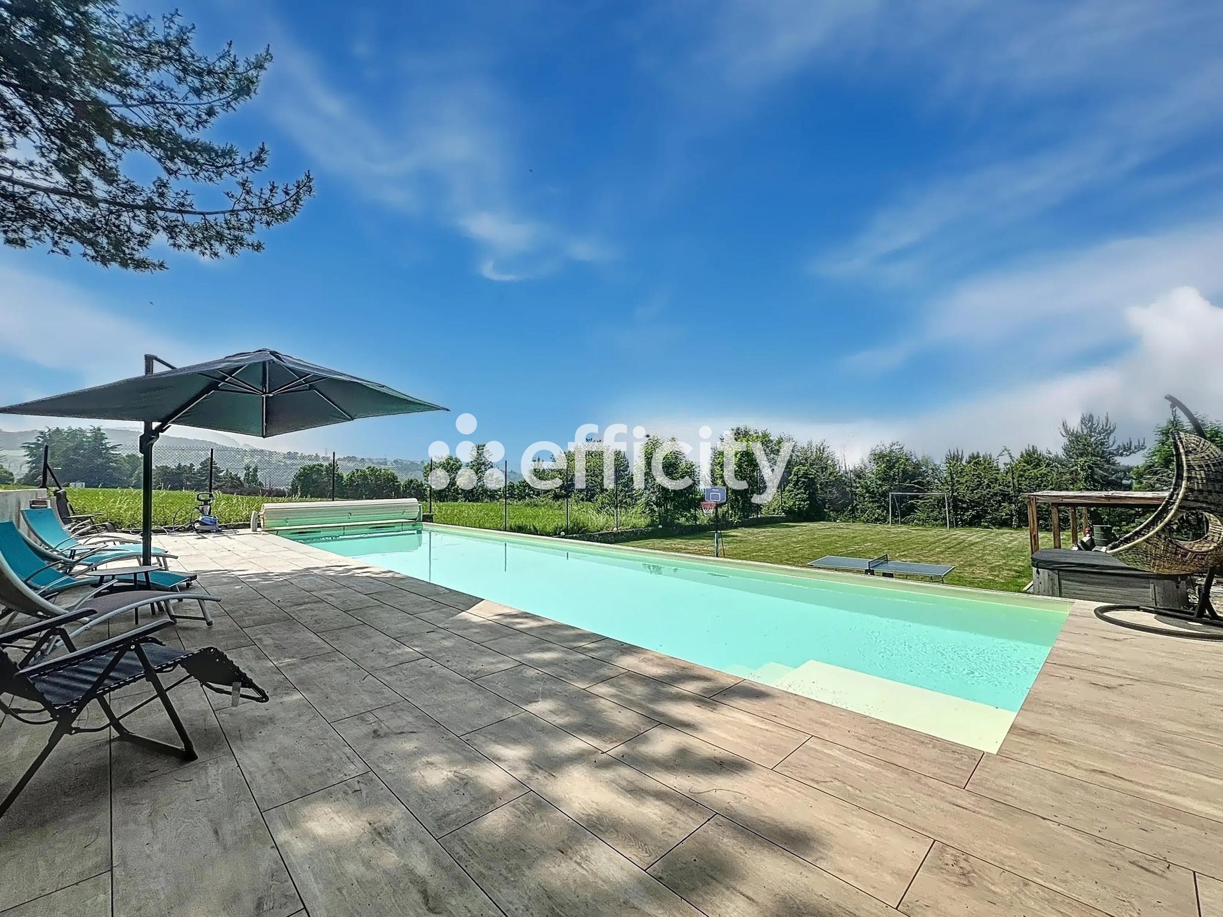 Achat immobilier Maison 5 pièces  243m2 à Le Puy-en-Velay (43000) - Photo n°1