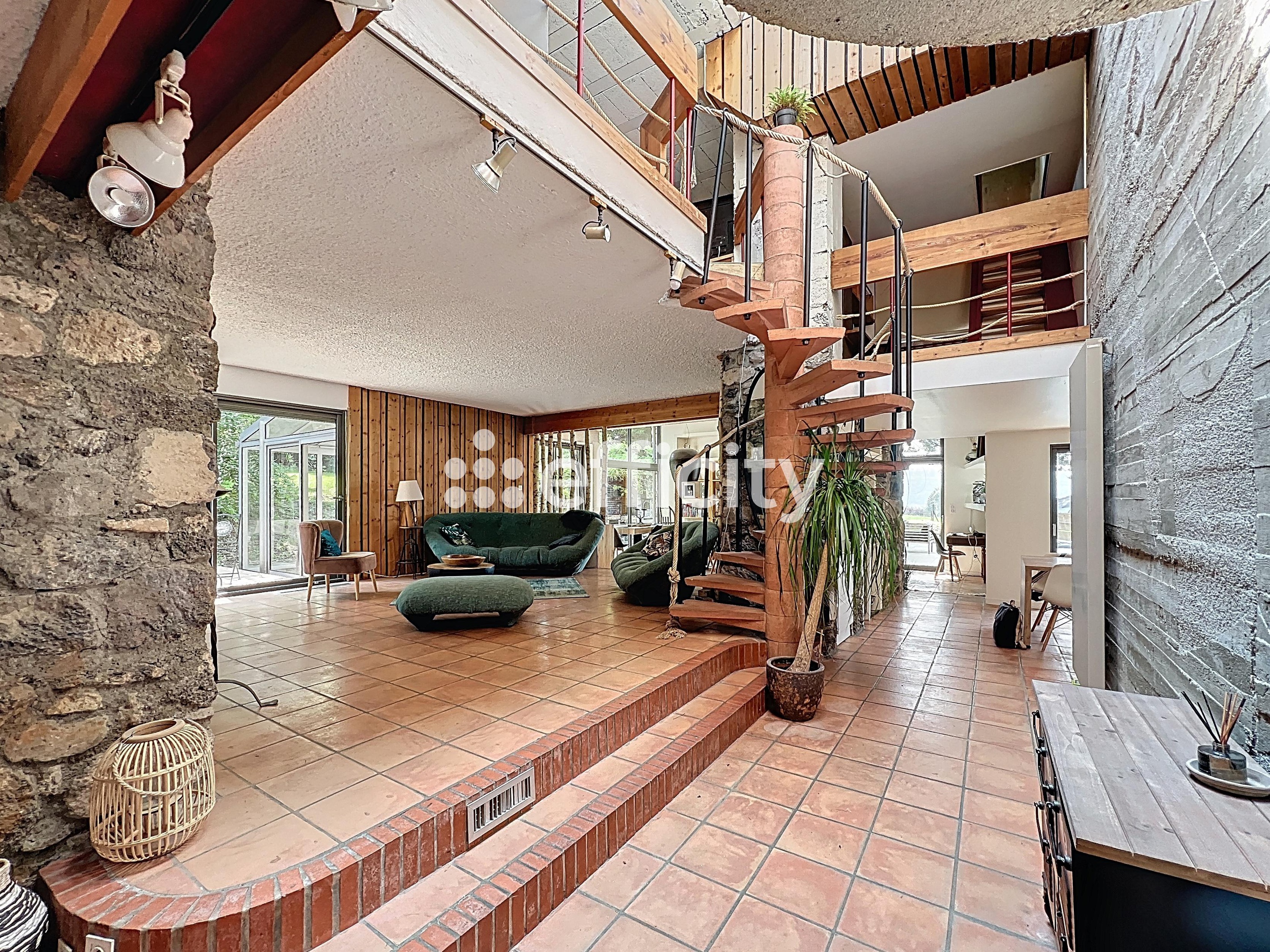 Achat immobilier Maison 5 pièces  243m2 à Le Puy-en-Velay (43000) - Photo n°7