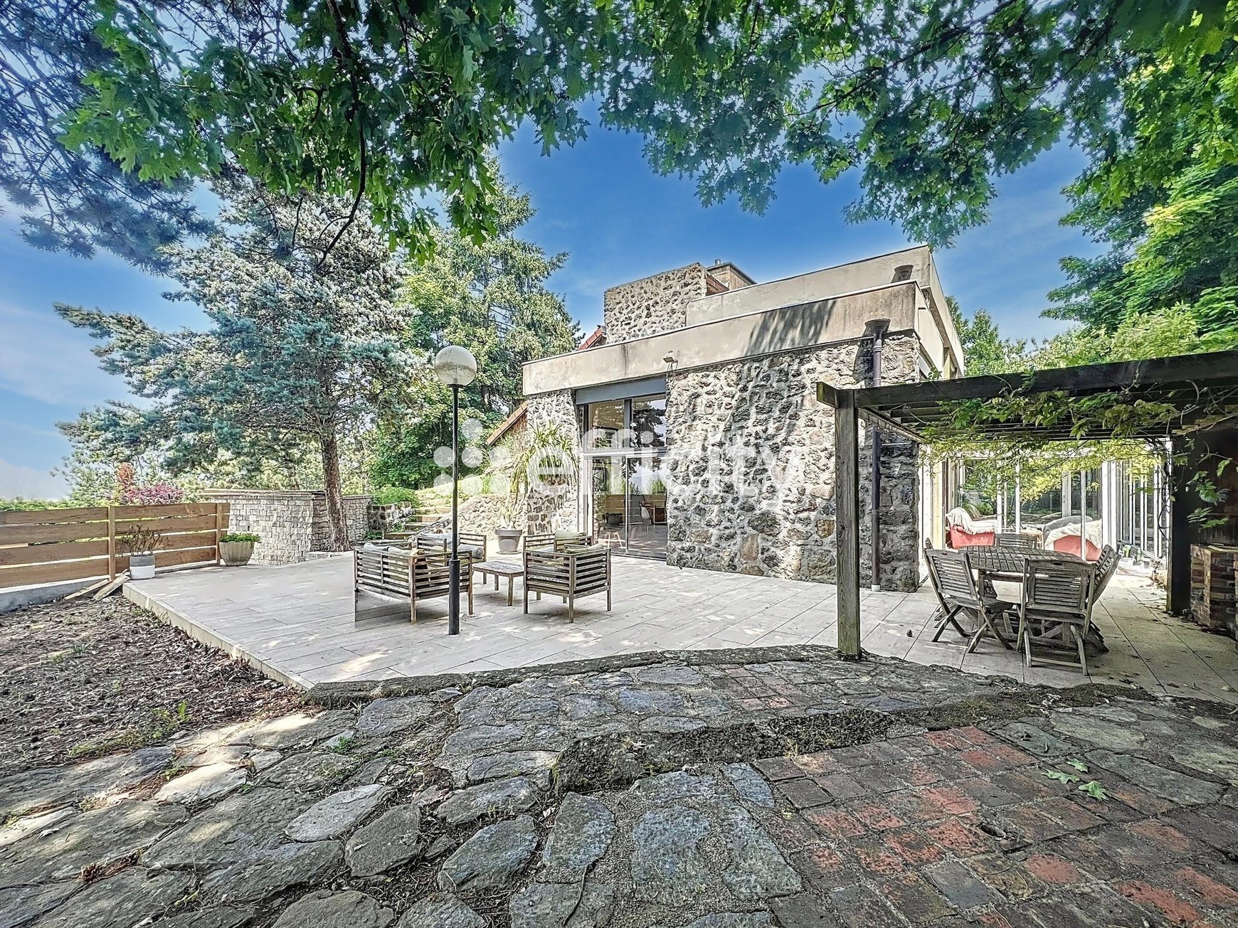 Achat immobilier Maison 5 pièces  243m2 à Le Puy-en-Velay (43000) - Photo n°5