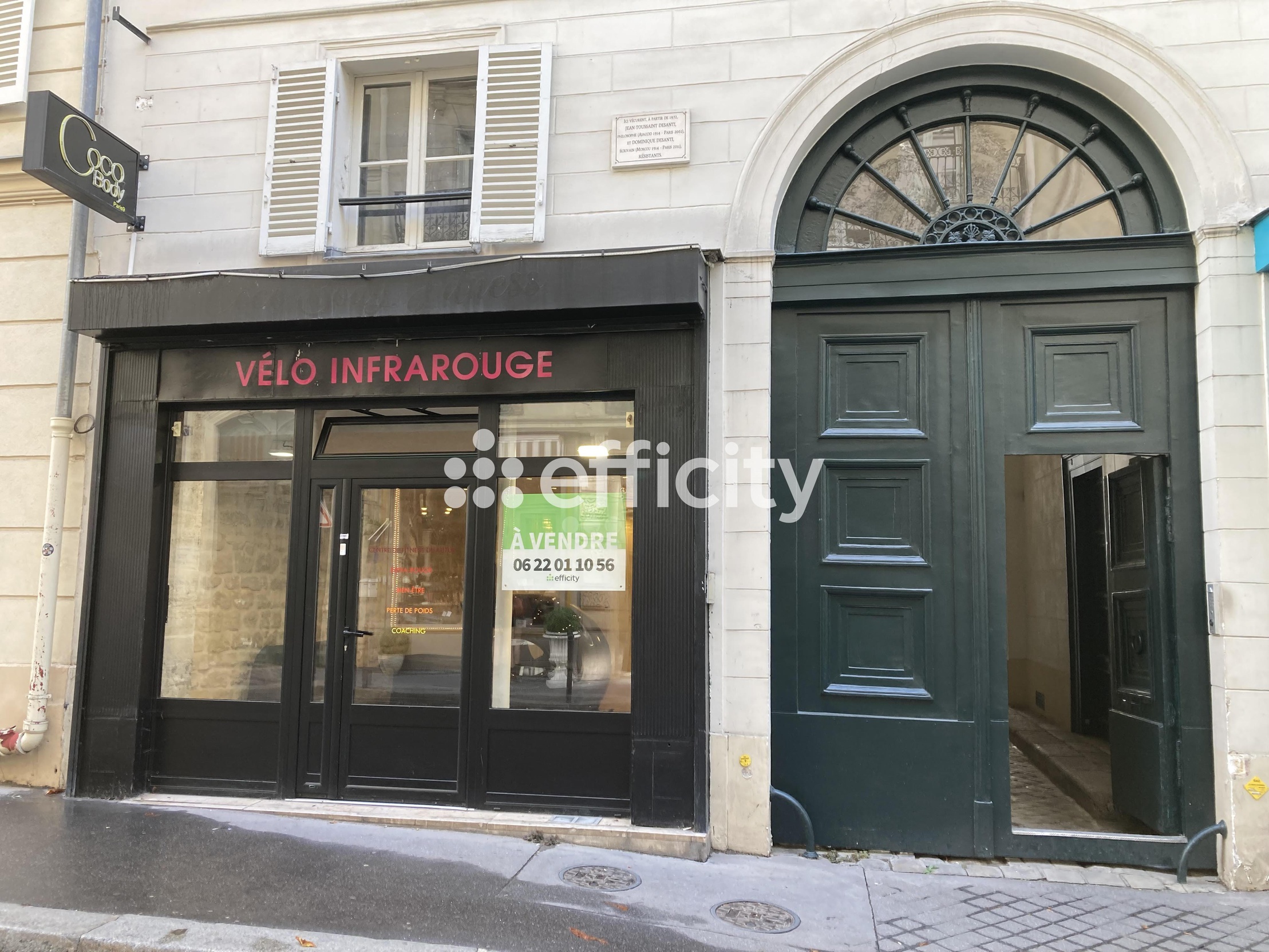 local commercial 2 pièces - 65m2 à Paris (75009)