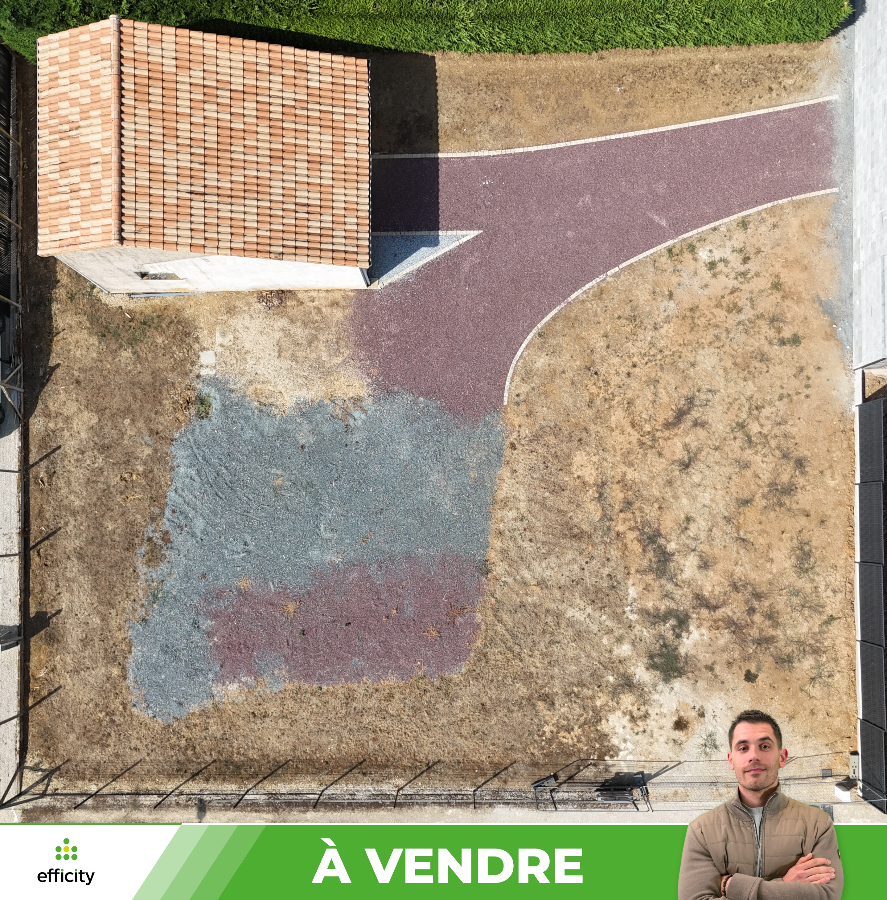 Terrain - 742 m² · à Vivonne · 75 800 €