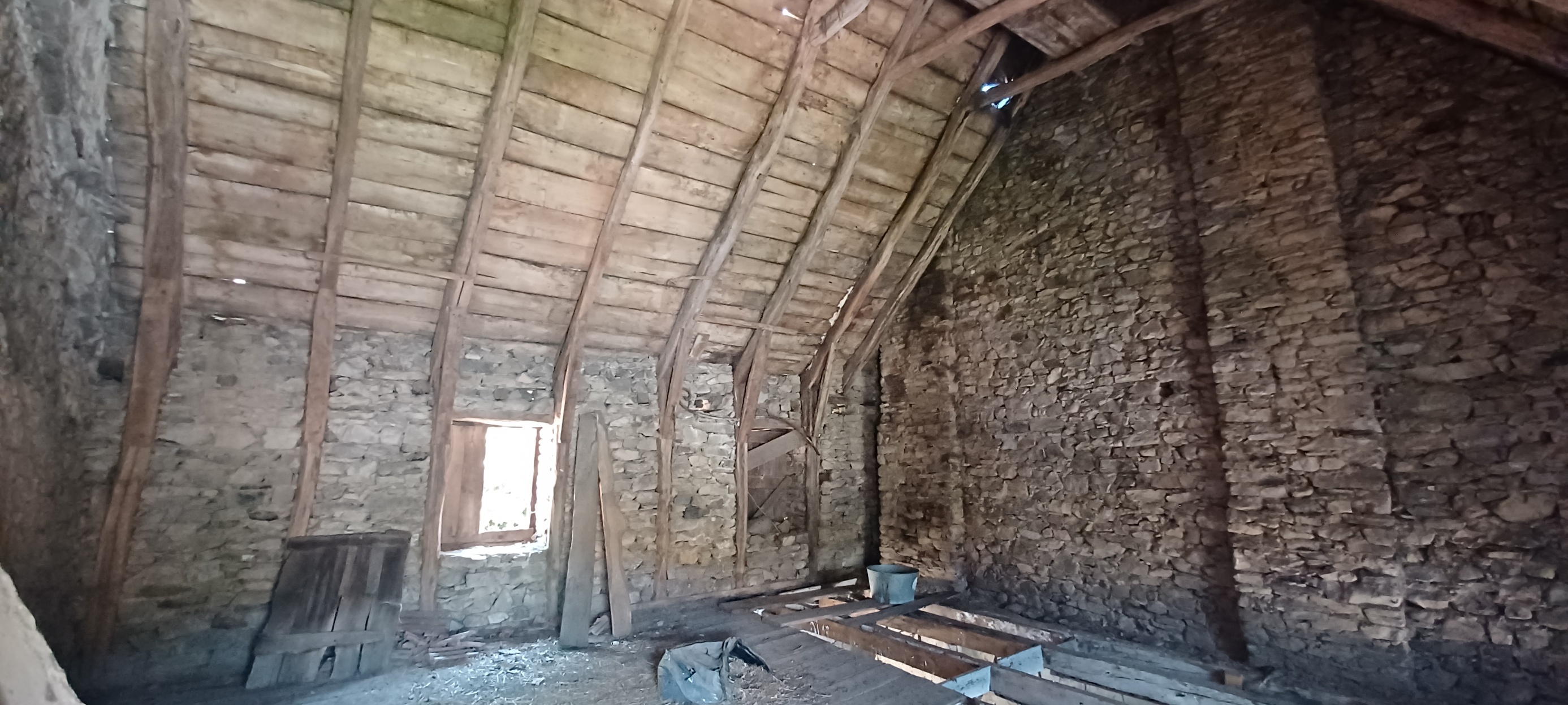 Achat immobilier Maison 5 pièces  250m2 à Chaudes-Aigues (15110) - Photo n°8