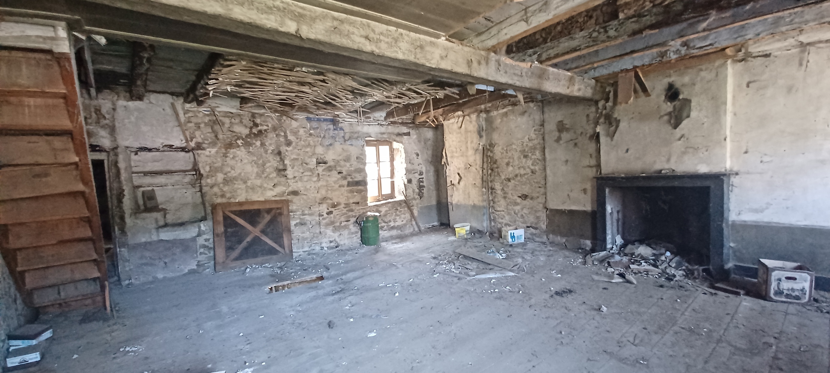 Achat immobilier Maison 5 pièces  250m2 à Chaudes-Aigues (15110) - Photo n°6