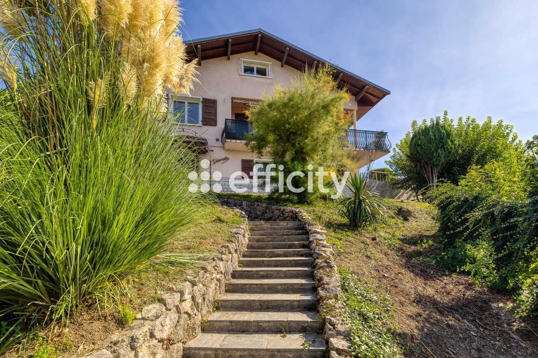 maison 7 pièces - 182m2 à Rumilly (74150)