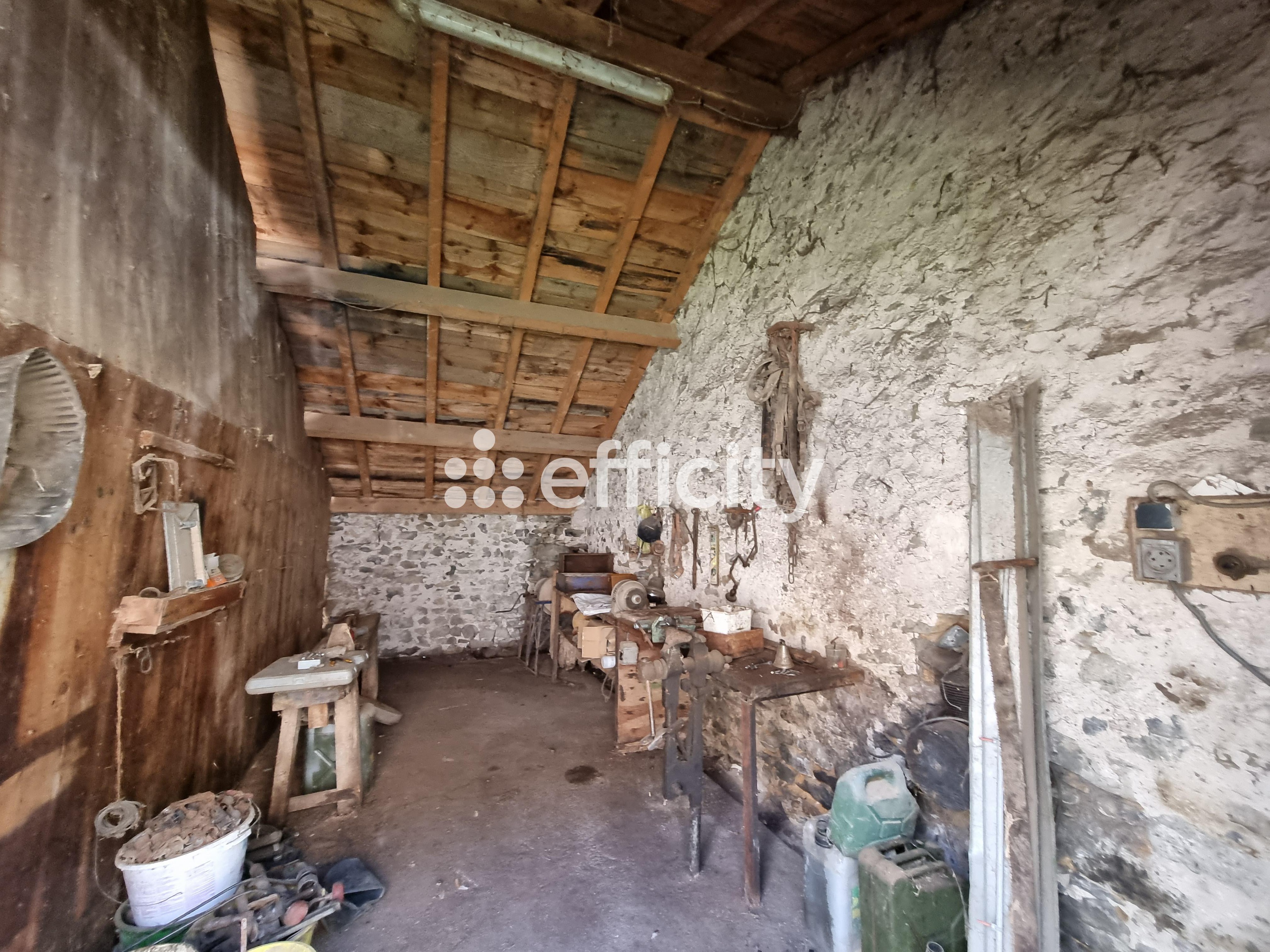 Achat immobilier Maison 8 pièces  133m2 à Lorcières (15320) - Photo n°26