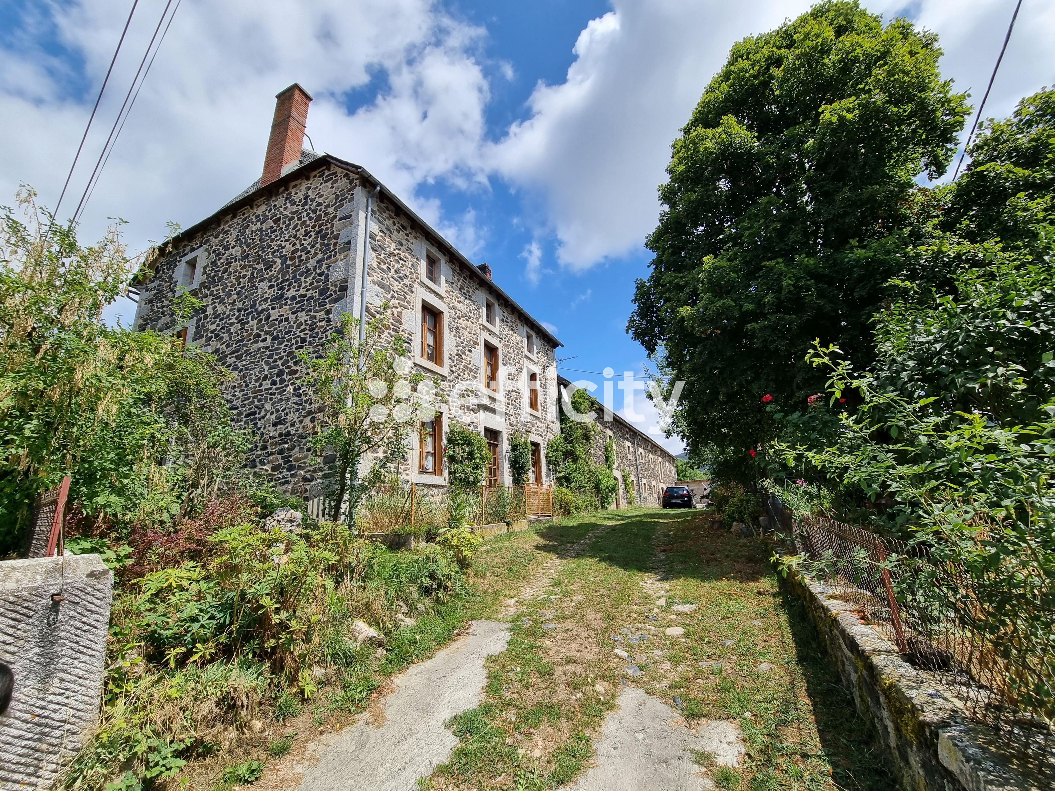 Achat immobilier Maison 8 pièces  133m2 à Lorcières (15320) - Photo n°4