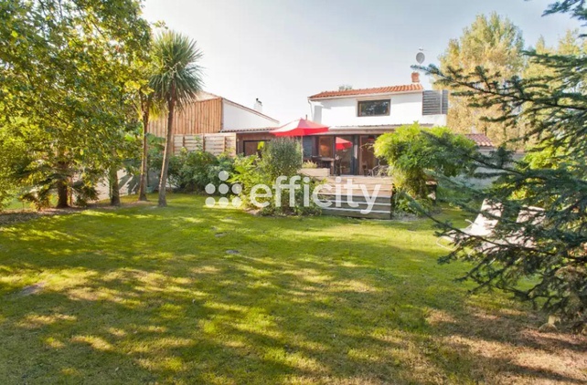 maison 5 pièces - 146m2 à Sainte-Pazanne (44680)