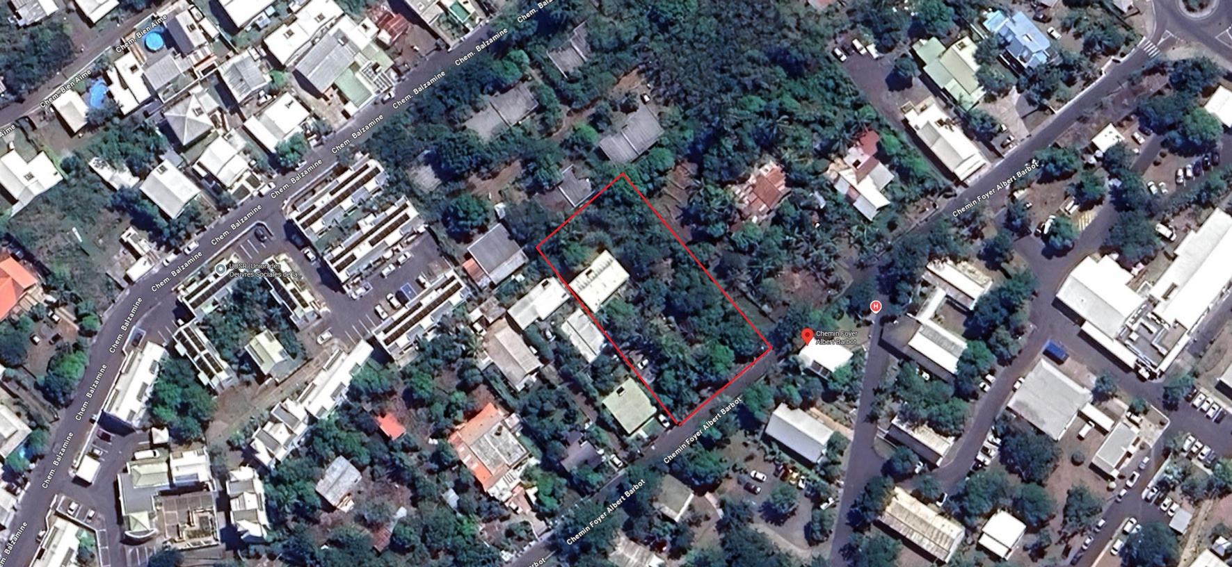 terrain  - 2232m2 à Saint-Pierre (97432)