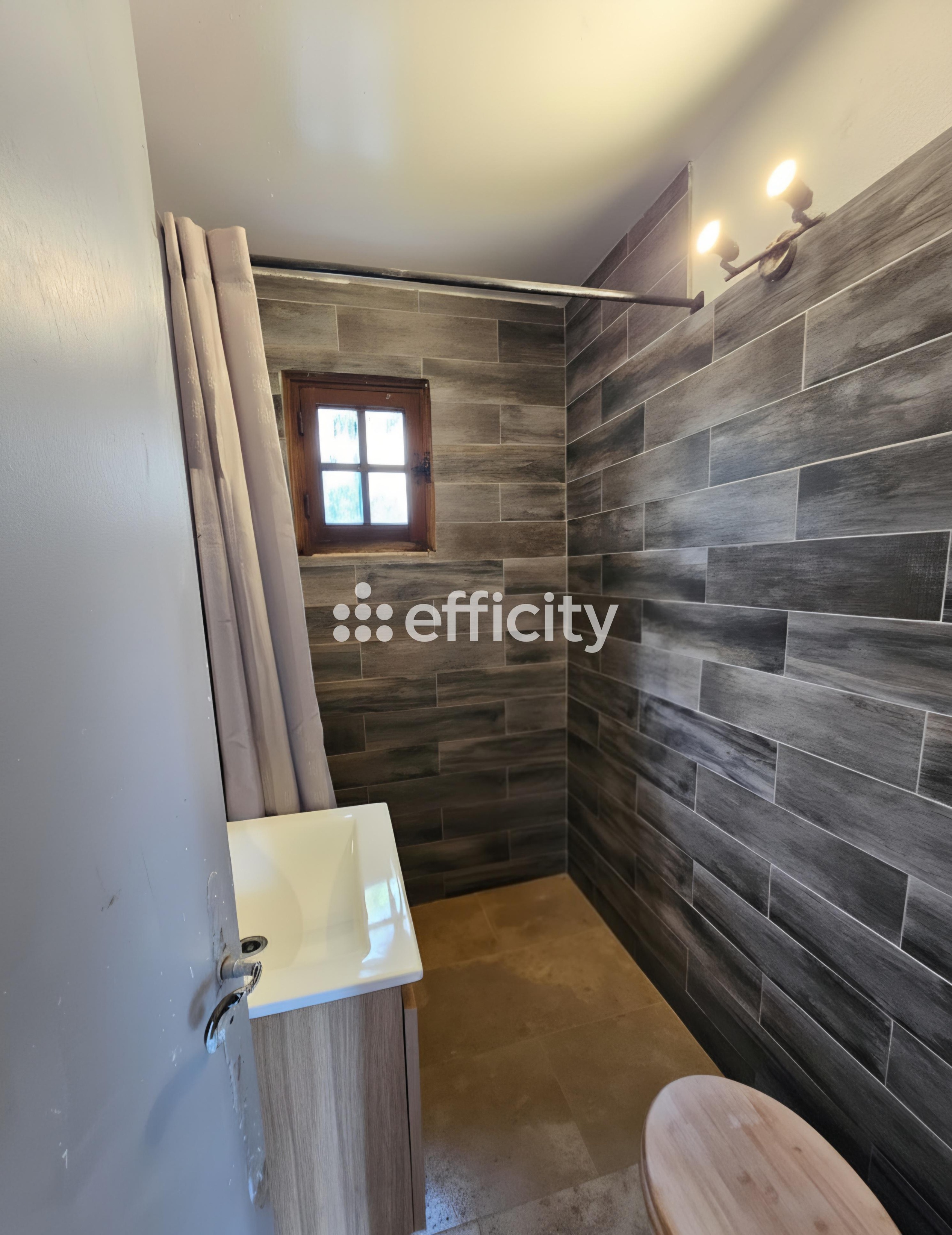 Achat immobilier Maison 8 pièces  200m2 à La Garde-Freinet (83680) - Photo n°22