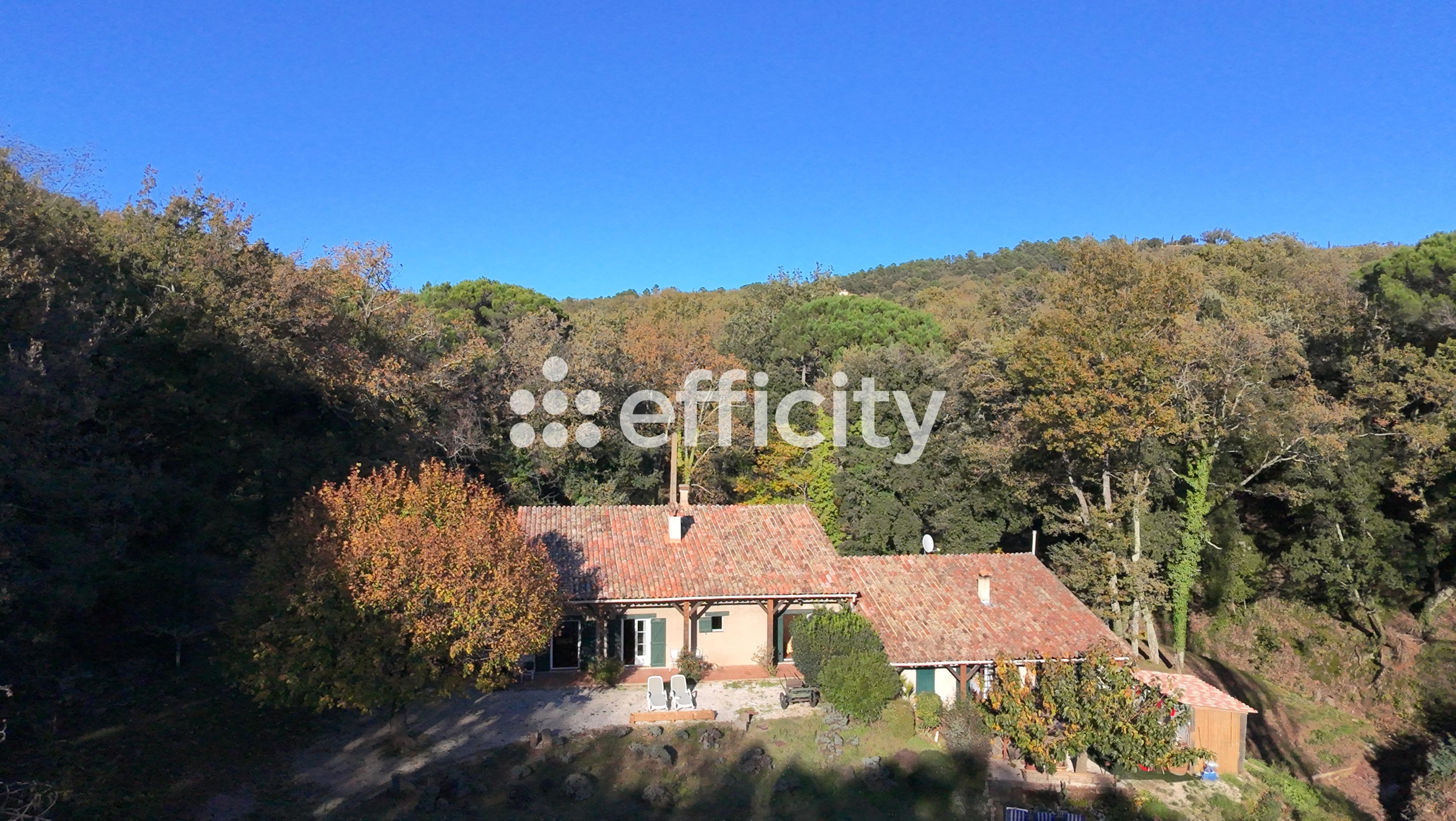 Achat immobilier Maison 8 pièces  200m2 à La Garde-Freinet (83680) - Photo n°5