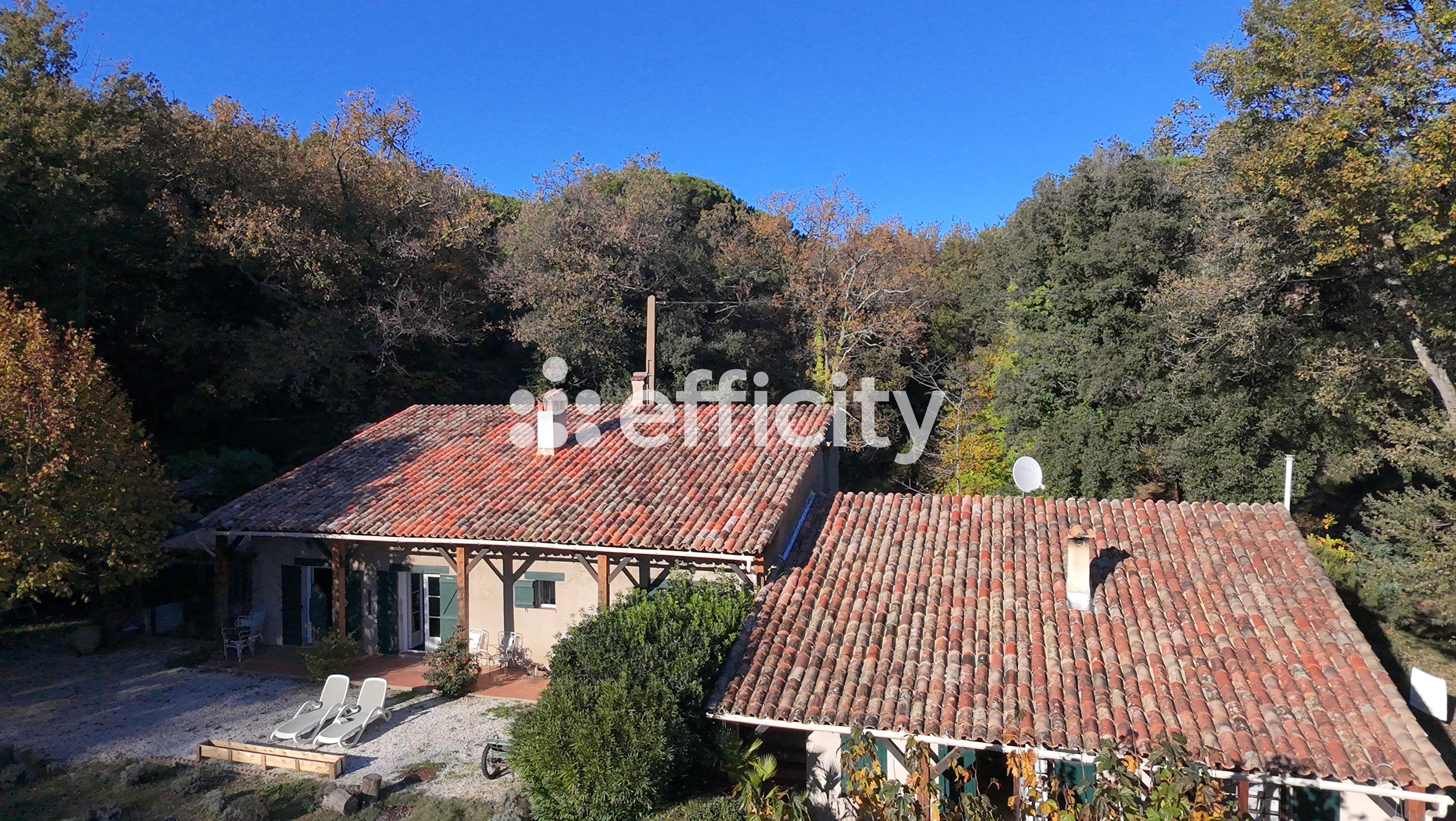 Achat immobilier Maison 8 pièces  200m2 à La Garde-Freinet (83680) - Photo n°6
