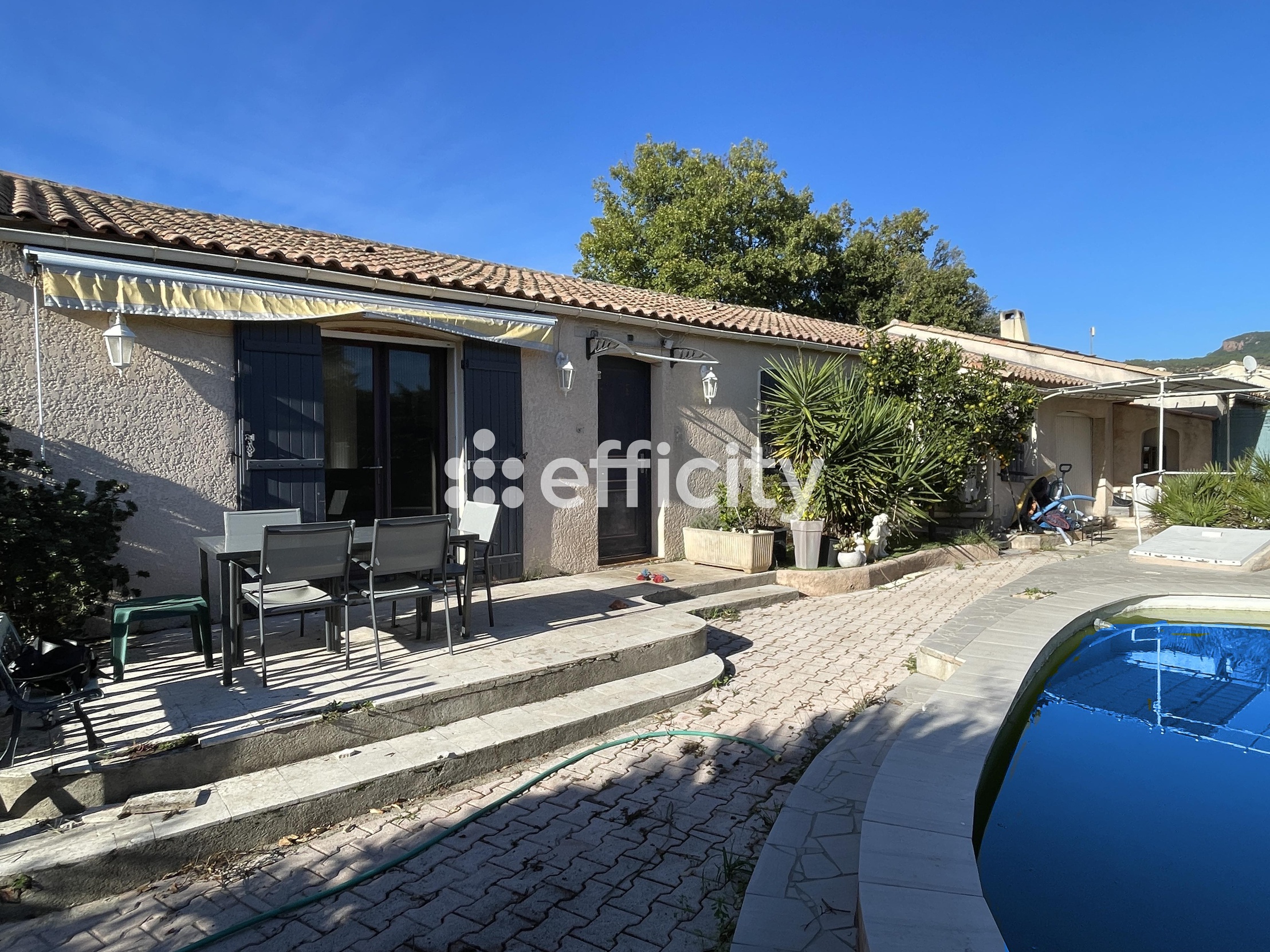 maison 4 pièces - 92,72m2 à Roquebrune-sur-Argens (83520)