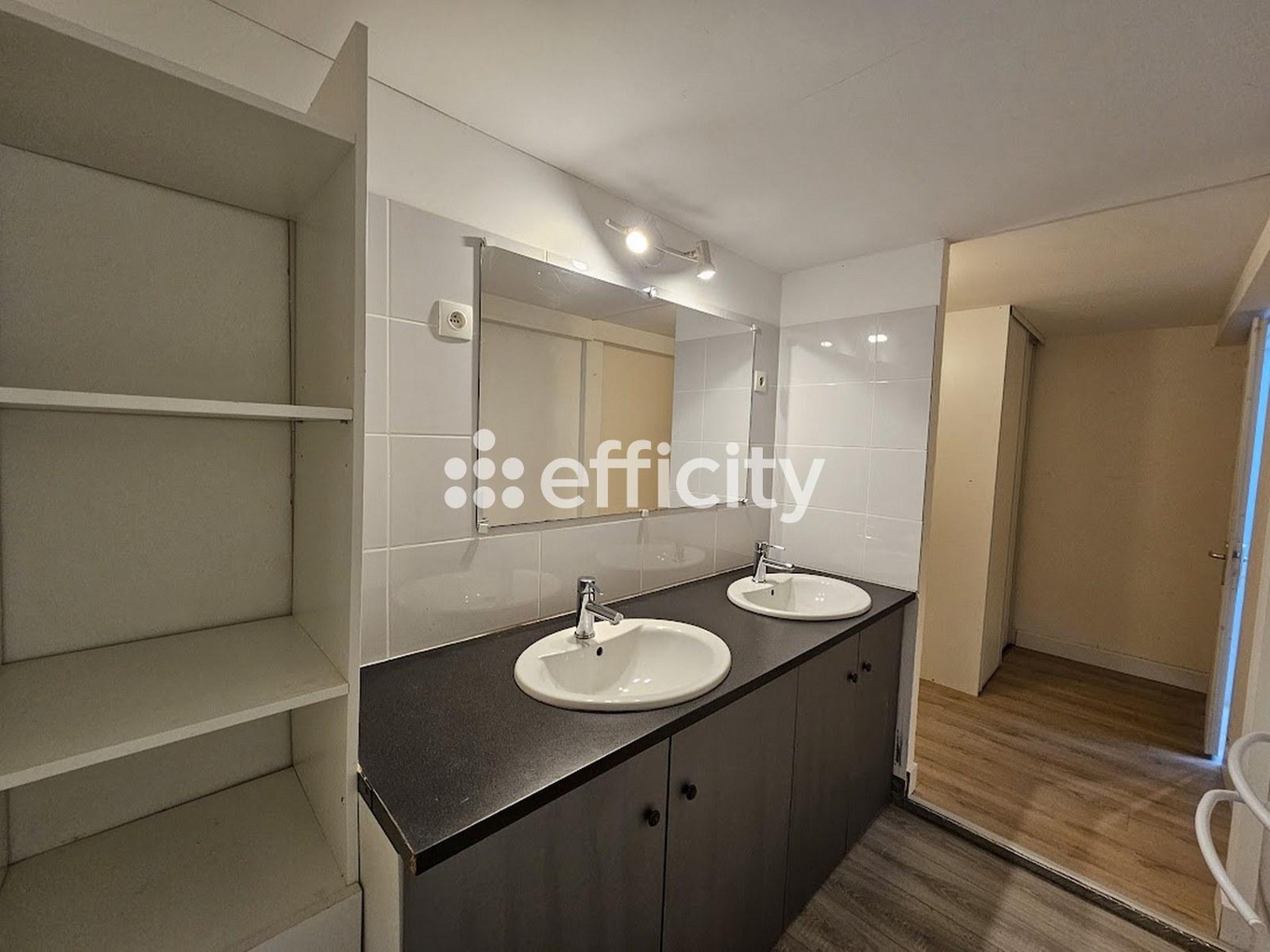 Achat immobilier Appartement 2 pièces  46m2 à La Rochelle (17000) - Photo n°11