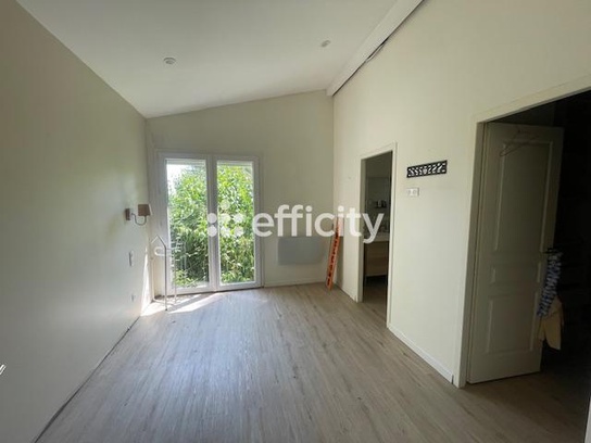Achat immobilier Maison 7 pièces  186m2 à Le Taillan-Médoc (33320) - Photo n°9