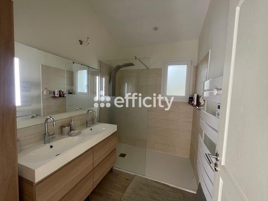 Achat immobilier Maison 7 pièces  186m2 à Le Taillan-Médoc (33320) - Photo n°10