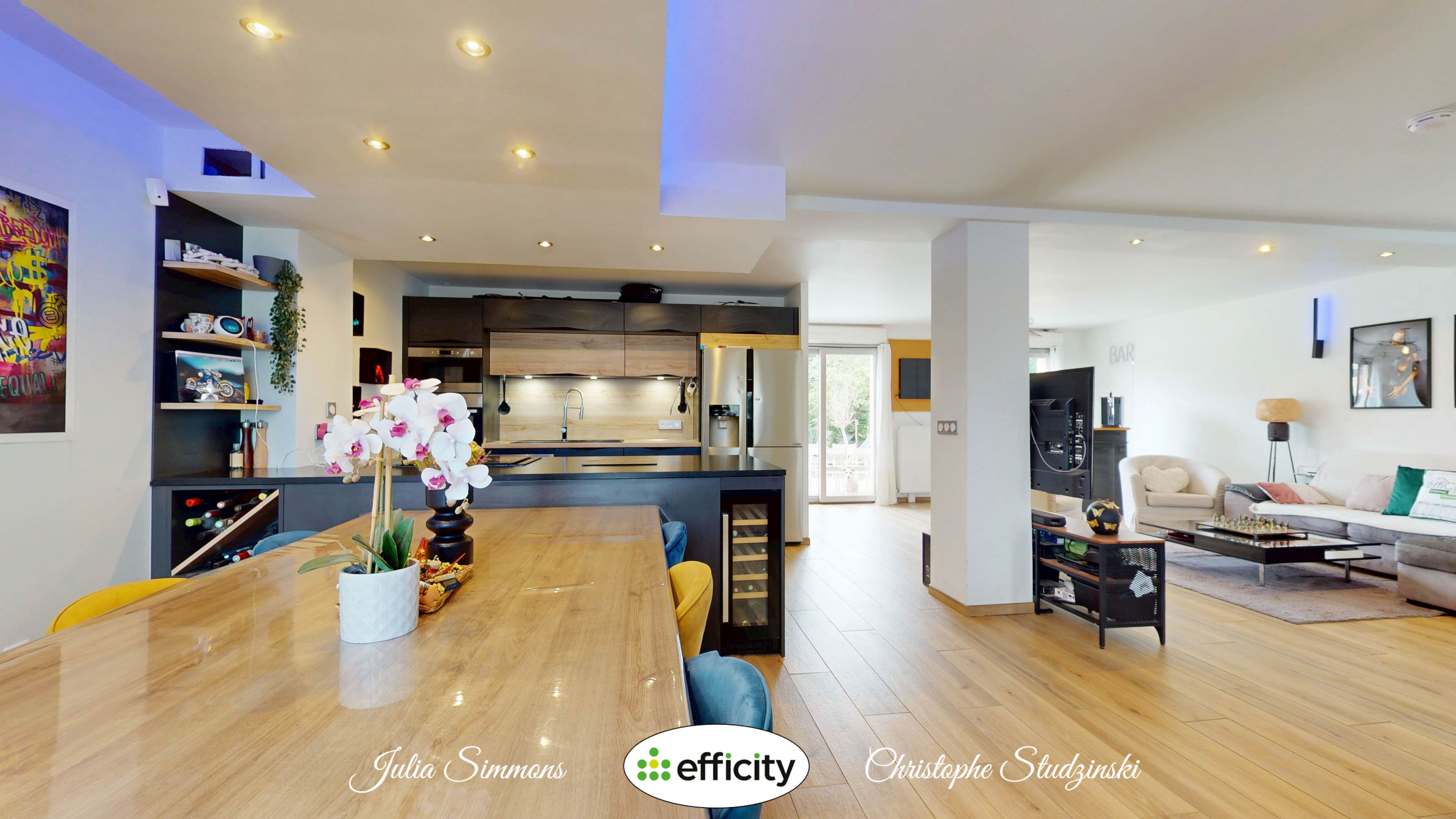 Achat immobilier Maison 8 pièces  184m2 à Maurepas (78310) - Photo n°1