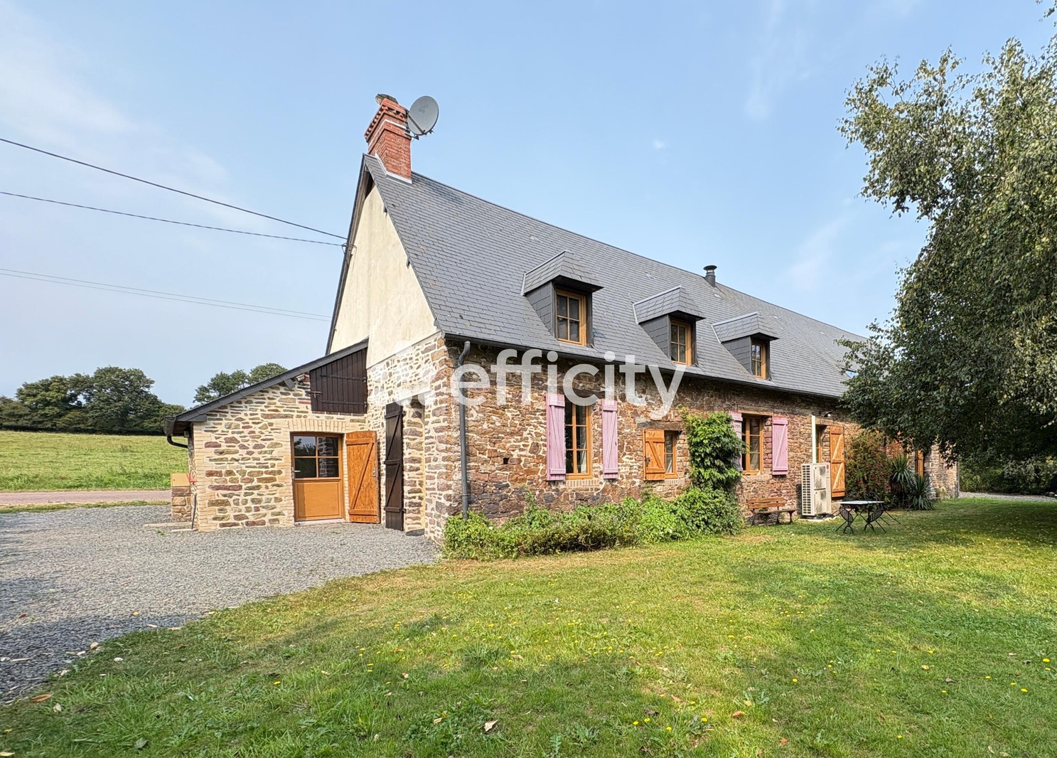maison 8 pièces - 200m2 à Saint-Amand-Villages (50160)