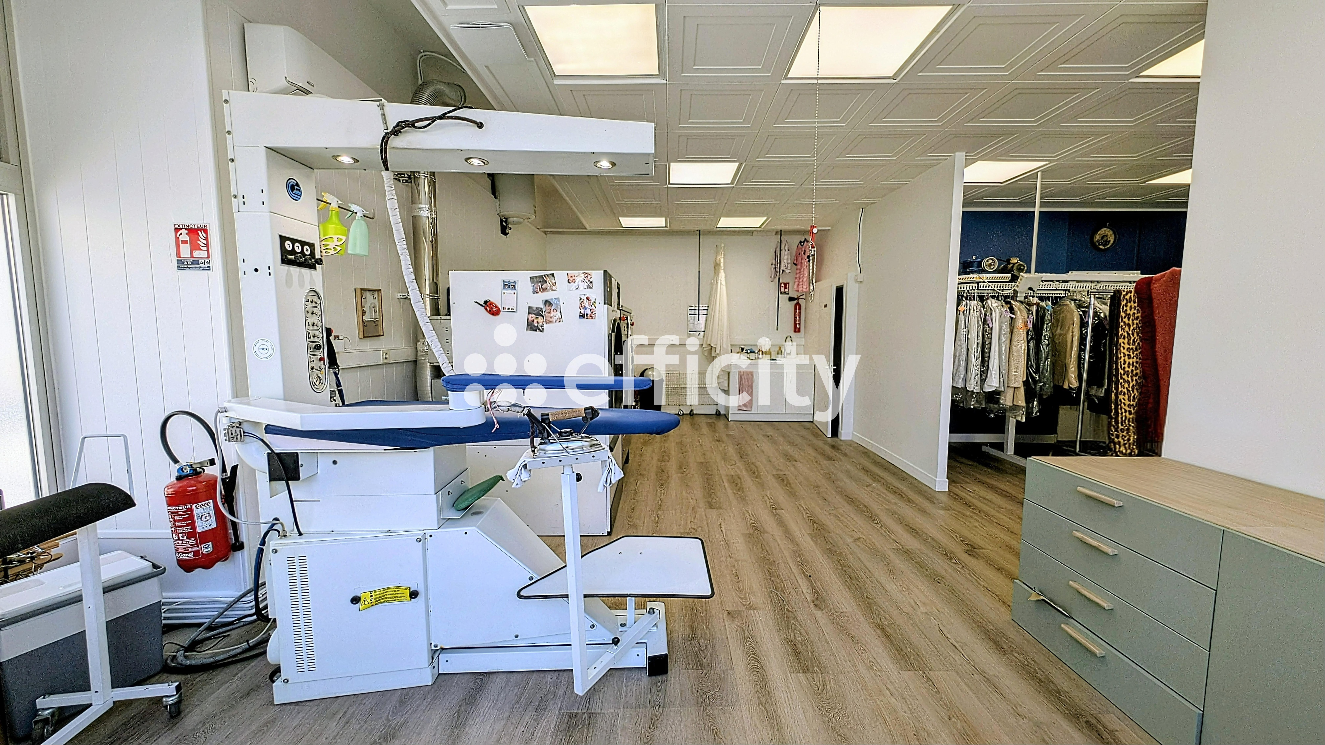 fonds de commerce  - 75m2 à Saint-Étienne-de-Saint-Geoirs (38590)