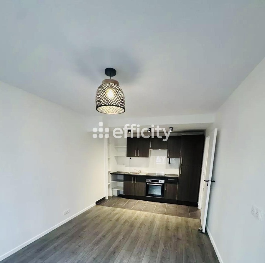 Achat immobilier Appartement 2 pièces  55m2 à Paris (75020) - Photo n°1
