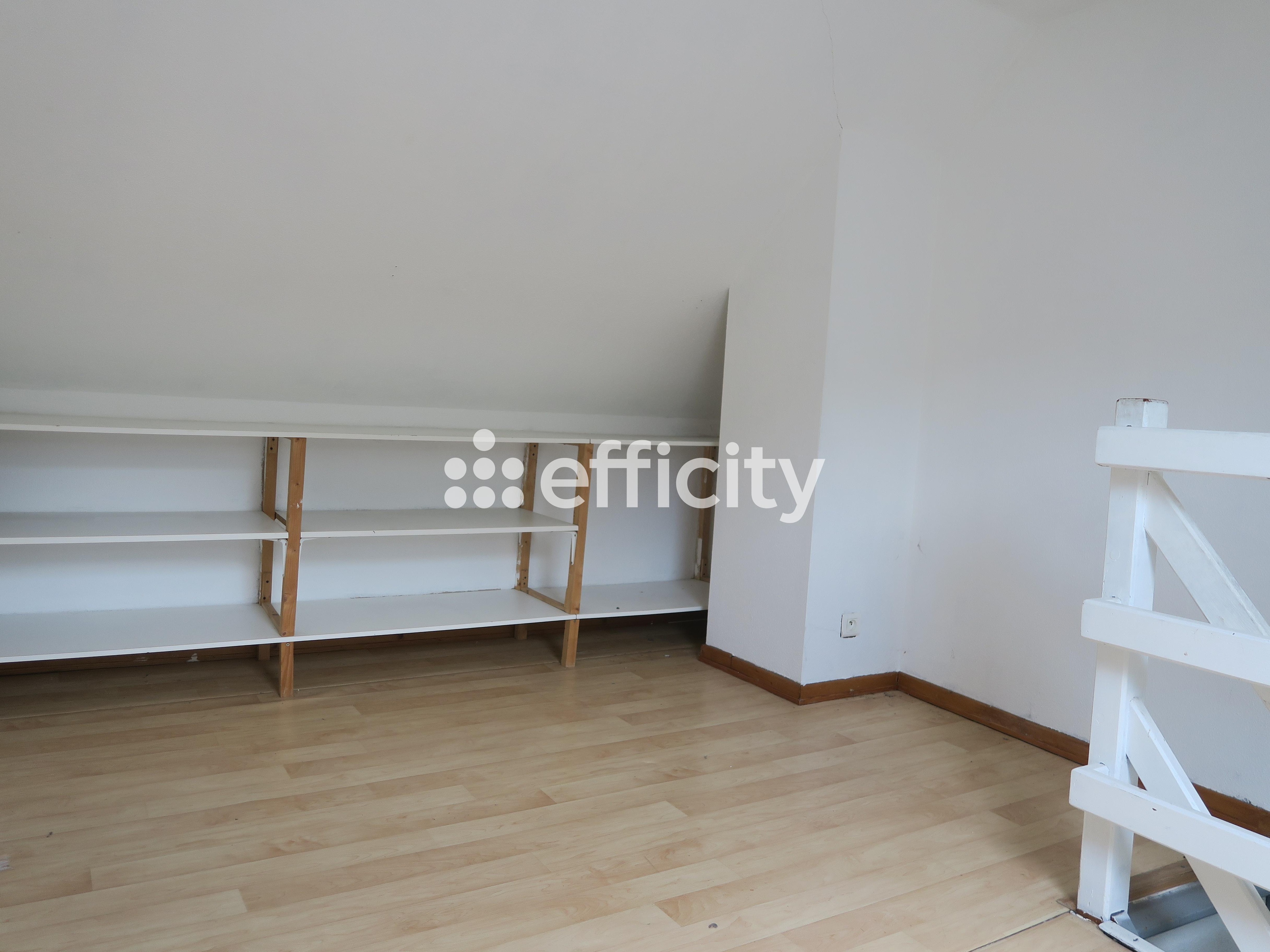 Achat immobilier Appartement 2 pièces  27m2 à Thann (68800) - Photo n°4