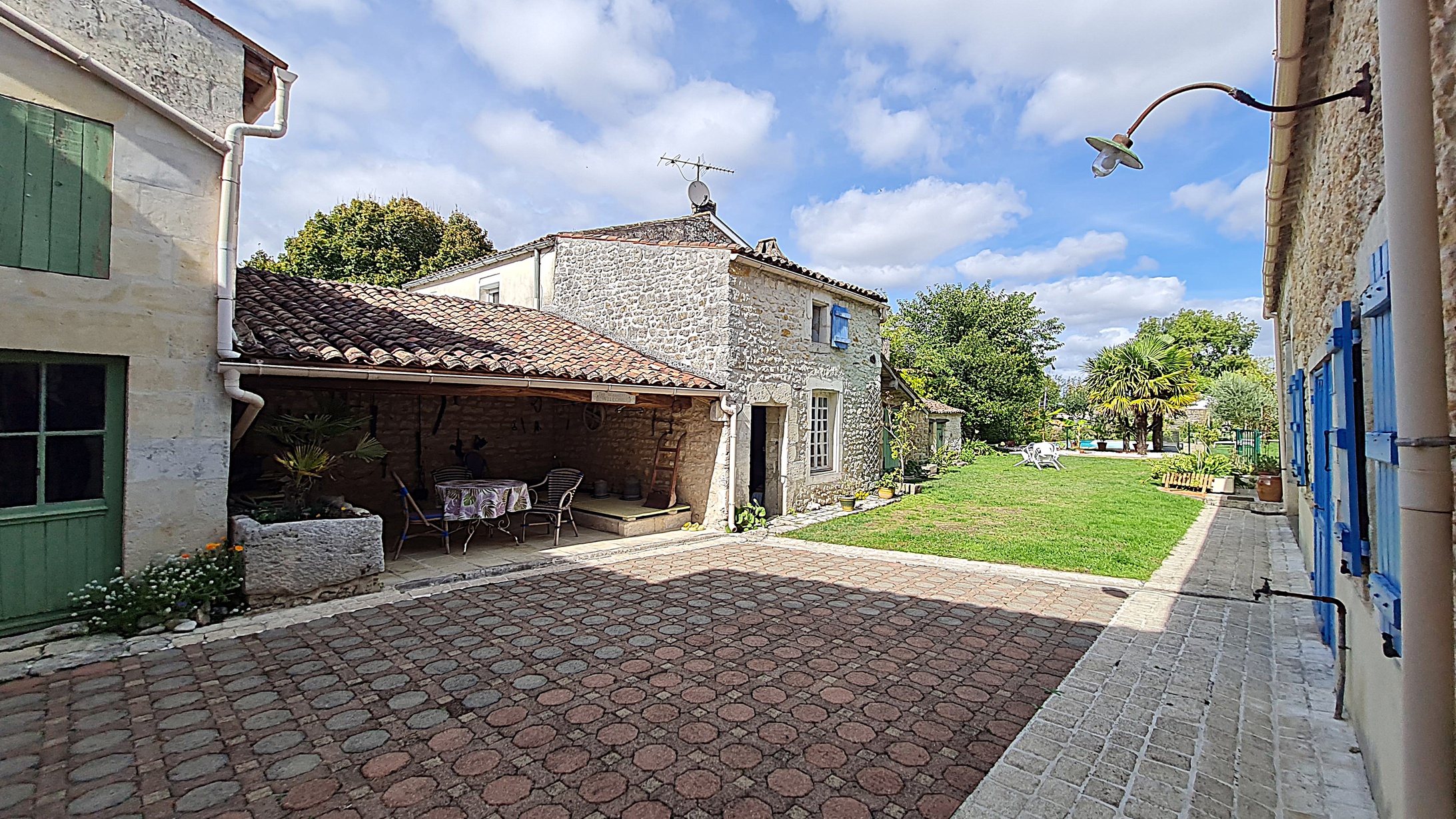 maison 6 pièces - 158m2 à Le Gua (17600)